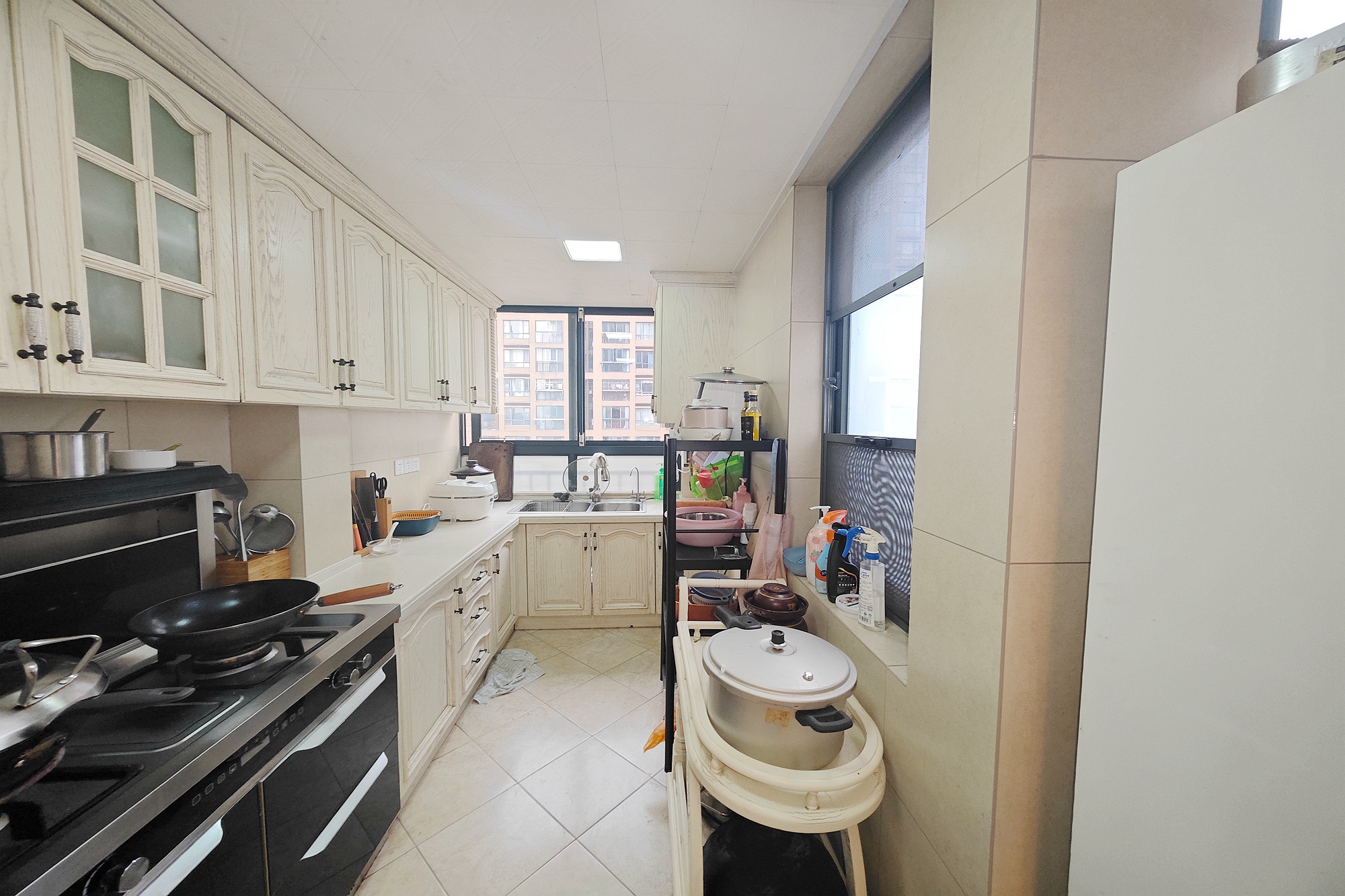 万博汇  4室2厅1卫    280.0万 万博汇  4室2厅1卫    280.0万厨房