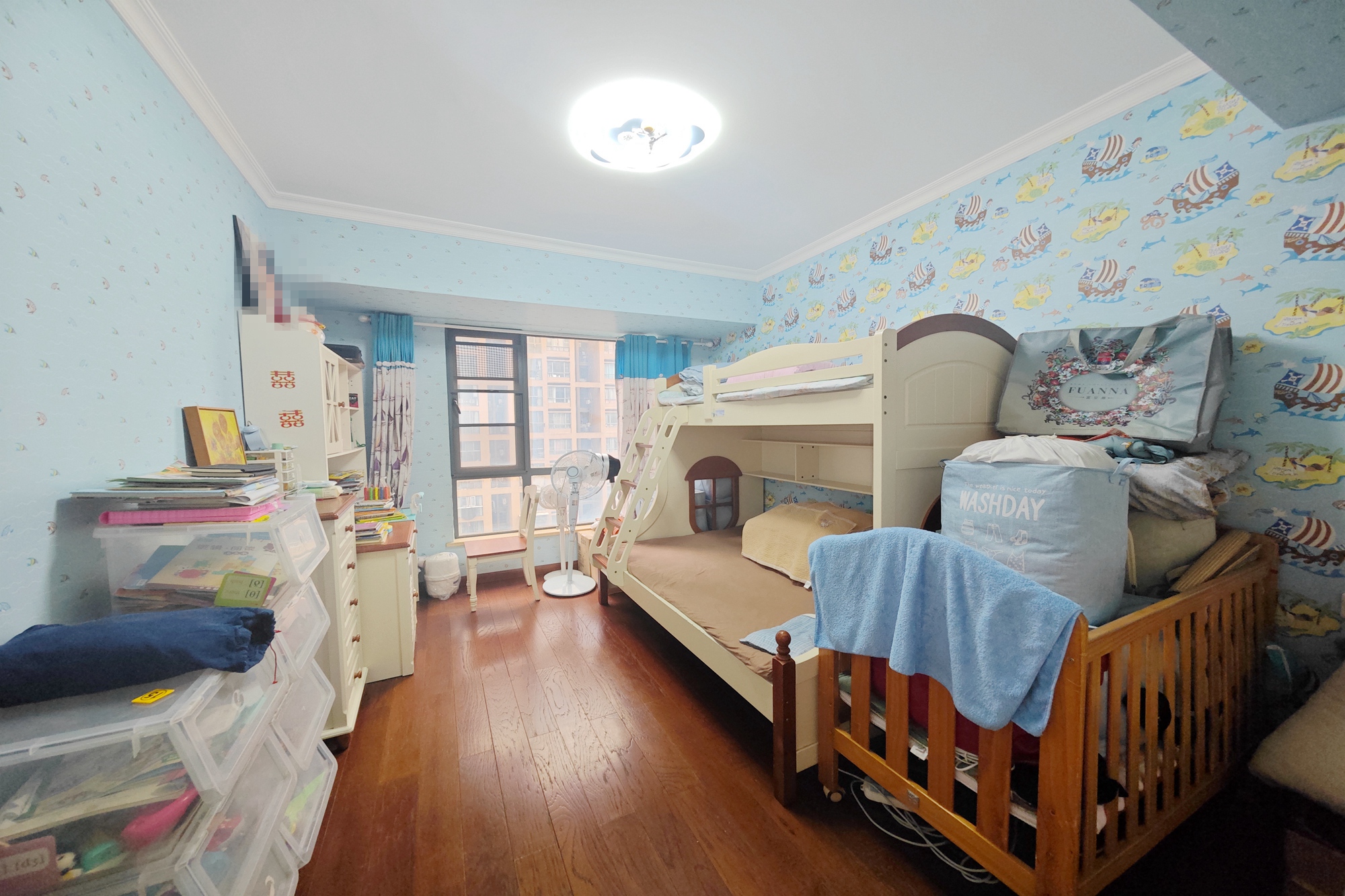 万博汇  4室2厅1卫    280.0万 万博汇  4室2厅1卫    280.0万卧室