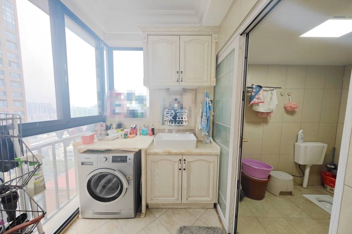 万博汇  4室2厅1卫    280.0万 万博汇  4室2厅1卫    280.0万阳台