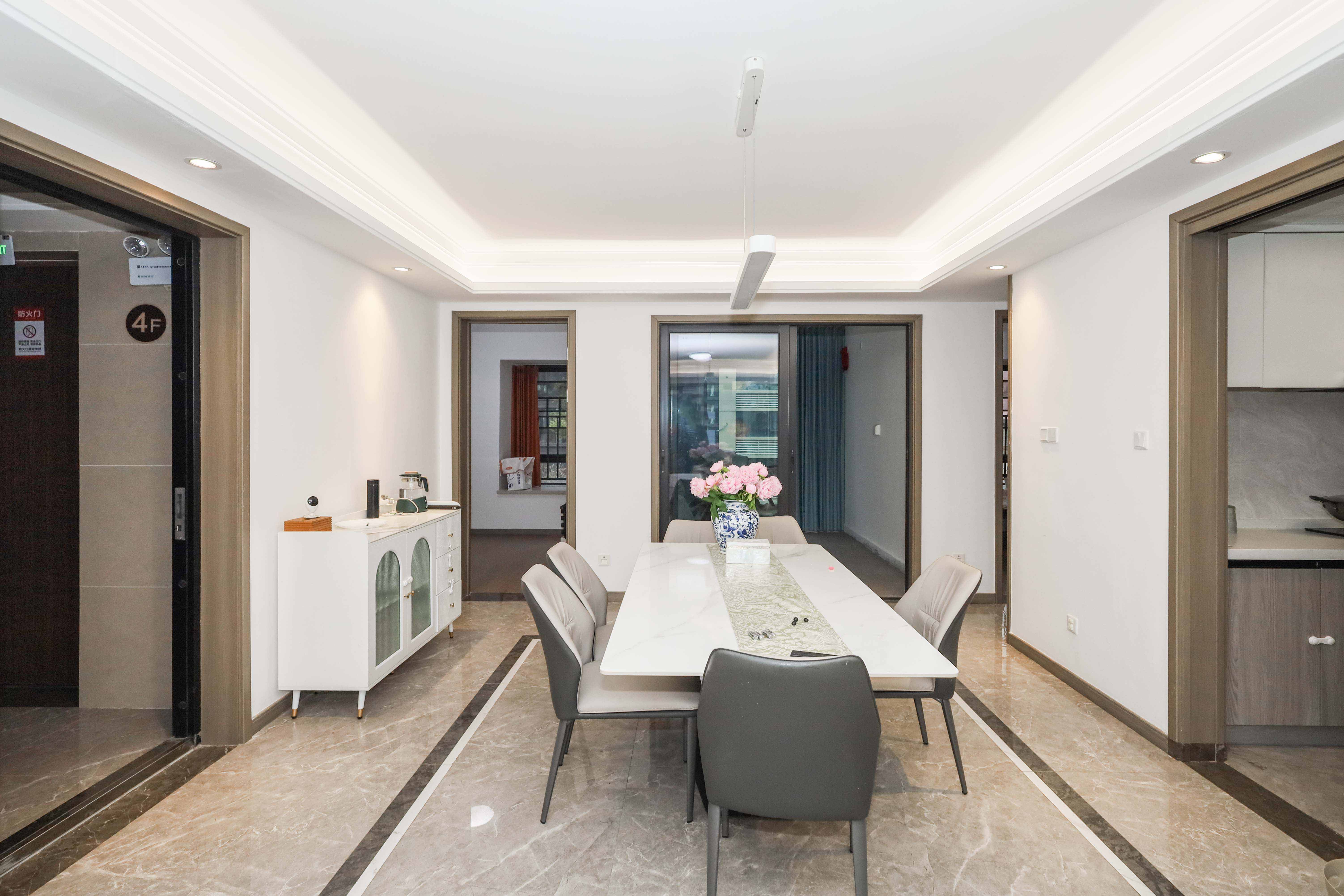 越秀亲爱里  5室2厅2卫    160.0万 越秀亲爱里  5室2厅2卫    160.0万其他