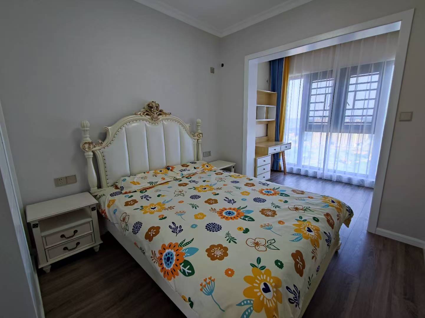 美的梧桐庄园 5室2厅2卫 3500.0元/月 美的梧桐庄园 5室2厅2卫 3500.0元/月室内图