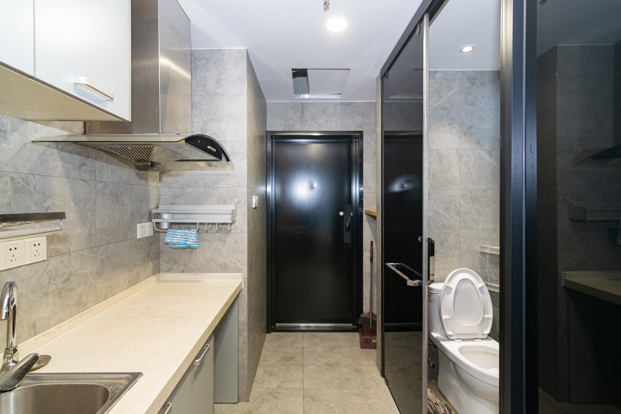 紫鑫御湖湾  1室1厅1卫    24.8万 紫鑫御湖湾  1室1厅1卫    24.8万厨房