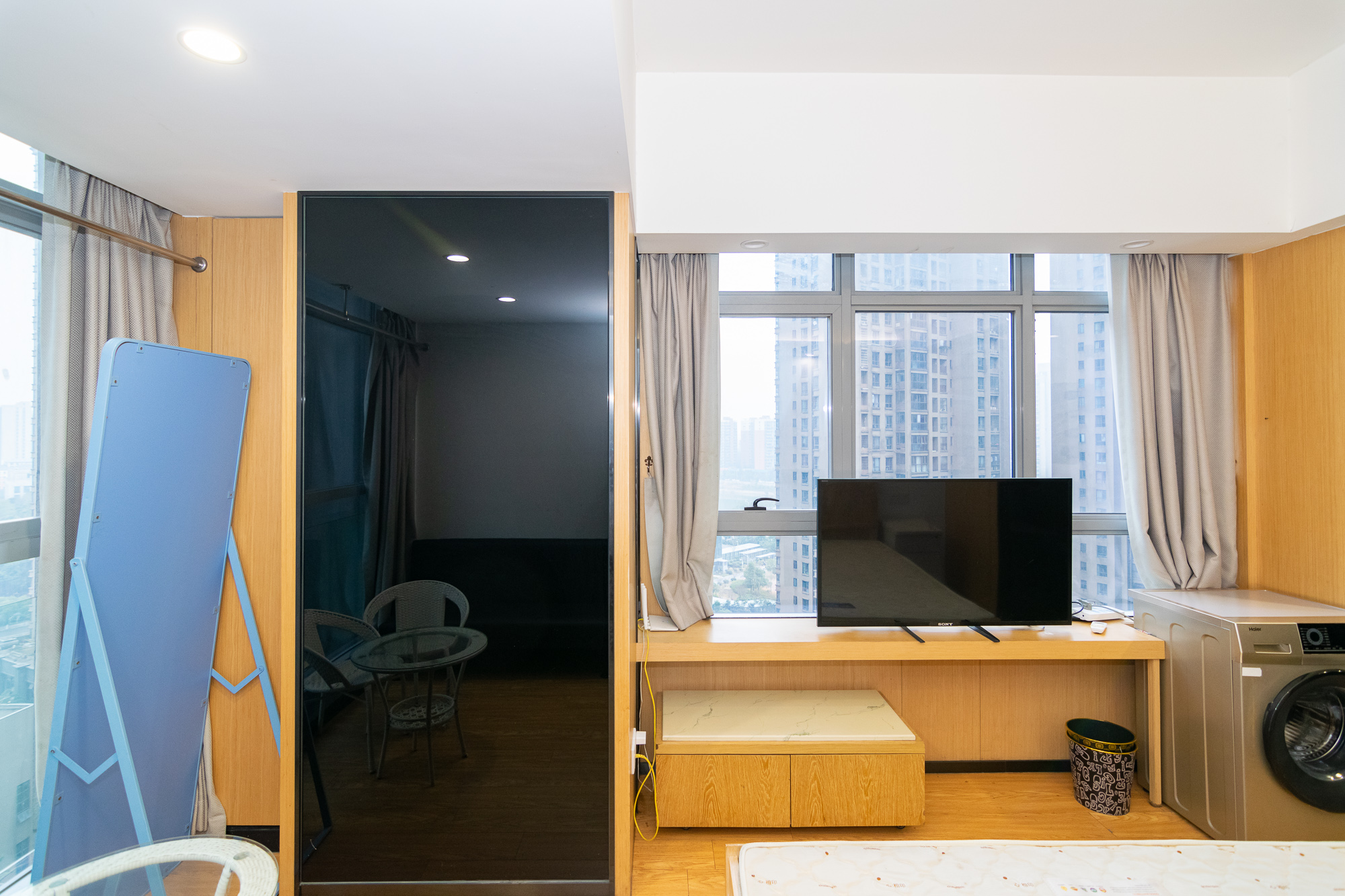 紫鑫御湖湾  1室1厅1卫    24.8万 紫鑫御湖湾  1室1厅1卫    24.8万客厅