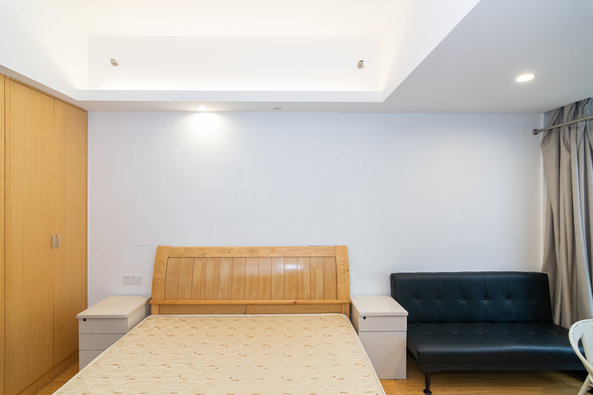 紫鑫御湖湾  1室1厅1卫    24.8万 紫鑫御湖湾  1室1厅1卫    24.8万卧室