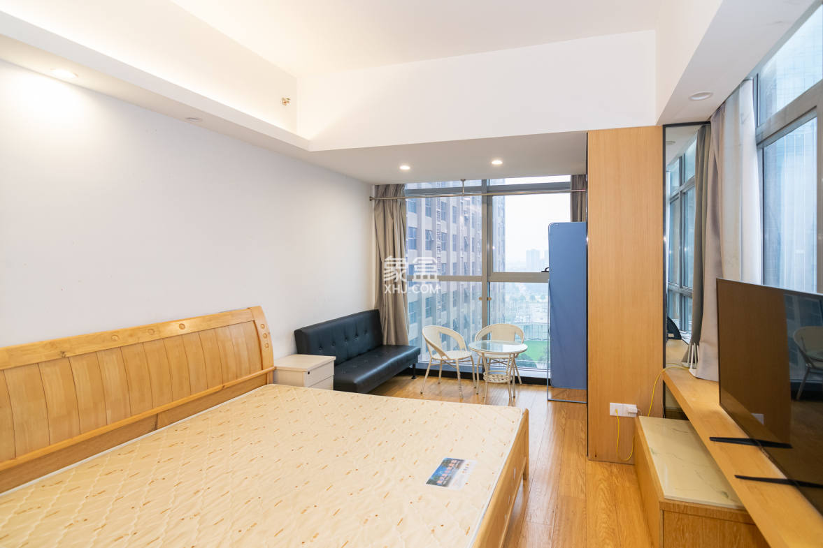 紫鑫御湖湾  1室1厅1卫    24.8万 紫鑫御湖湾  1室1厅1卫    24.8万卧室