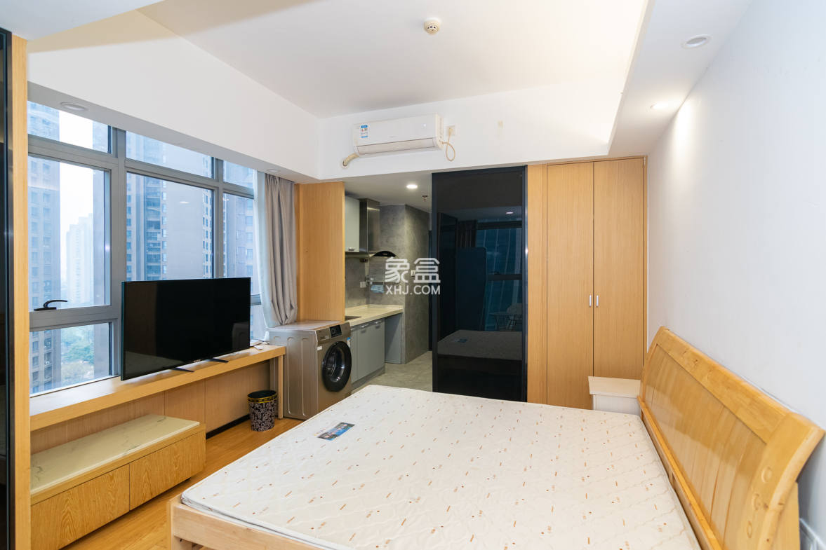 紫鑫御湖湾  1室1厅1卫    24.8万 紫鑫御湖湾  1室1厅1卫    24.8万卧室