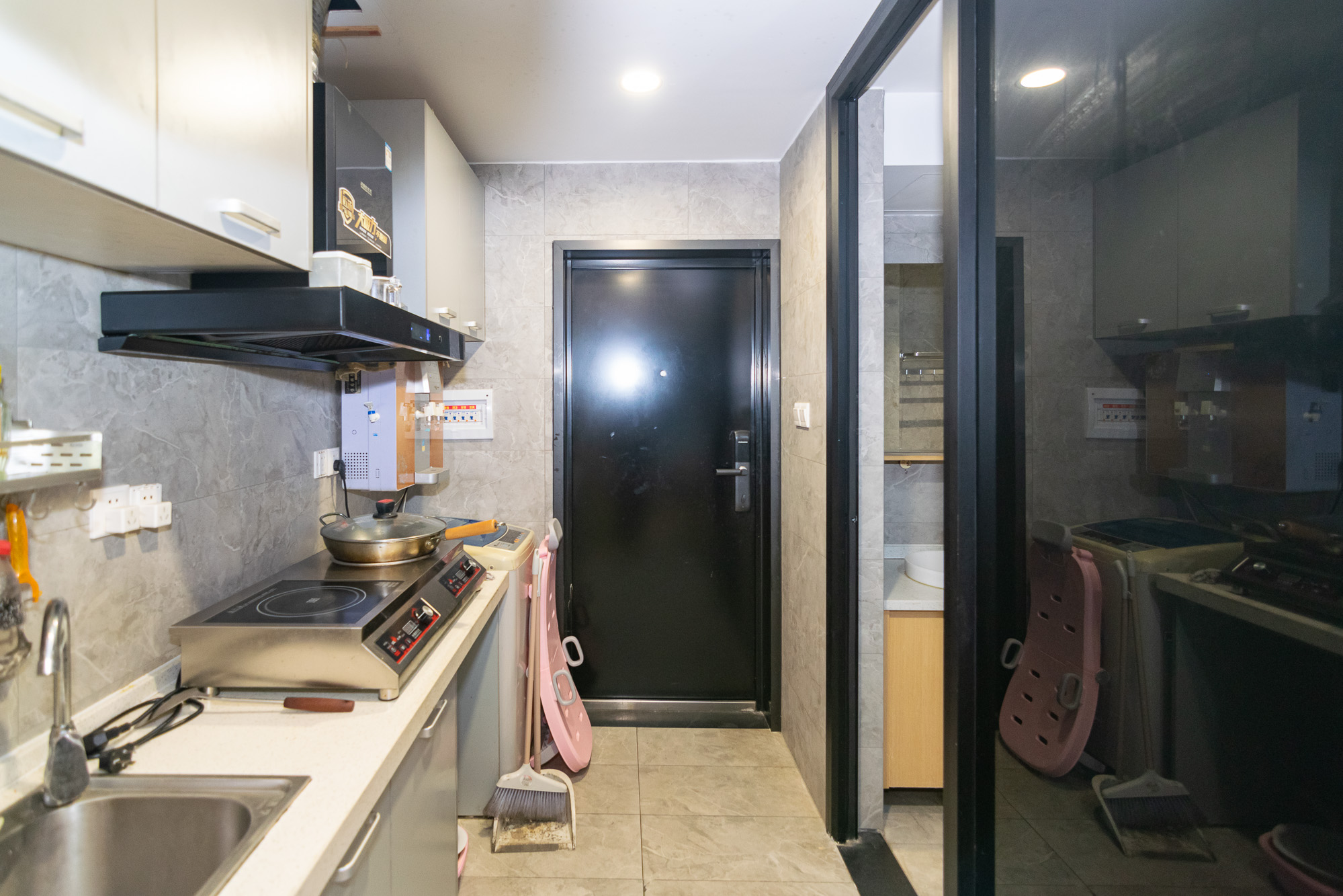 紫鑫御湖湾  1室1厅0卫    34.0万 紫鑫御湖湾  1室1厅0卫    34.0万厨房