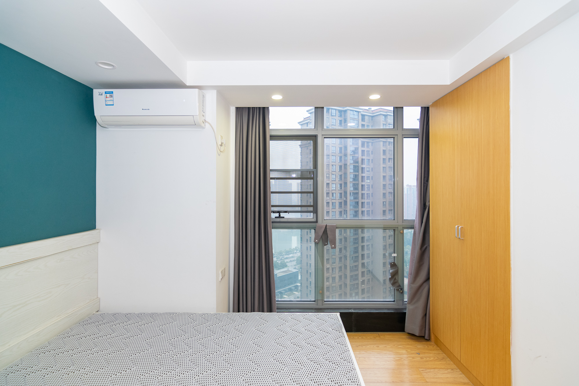 紫鑫御湖湾  1室1厅0卫    34.0万 紫鑫御湖湾  1室1厅0卫    34.0万卧室