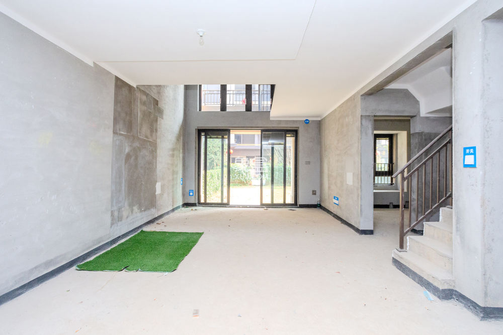 时代建发和著  5室2厅2卫   450.00万