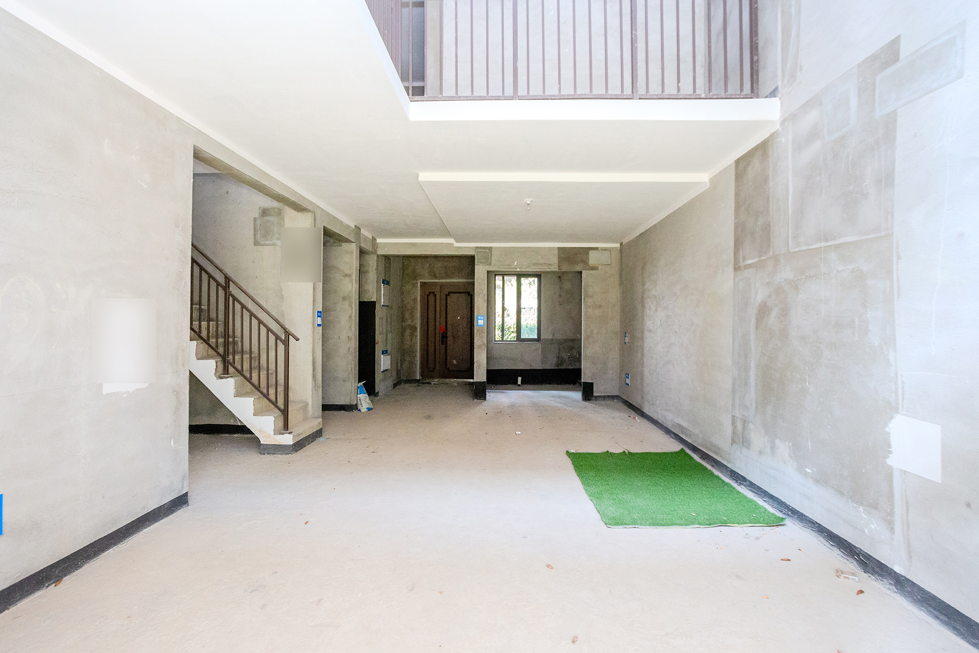时代建发和著  5室2厅2卫    450.0万客厅