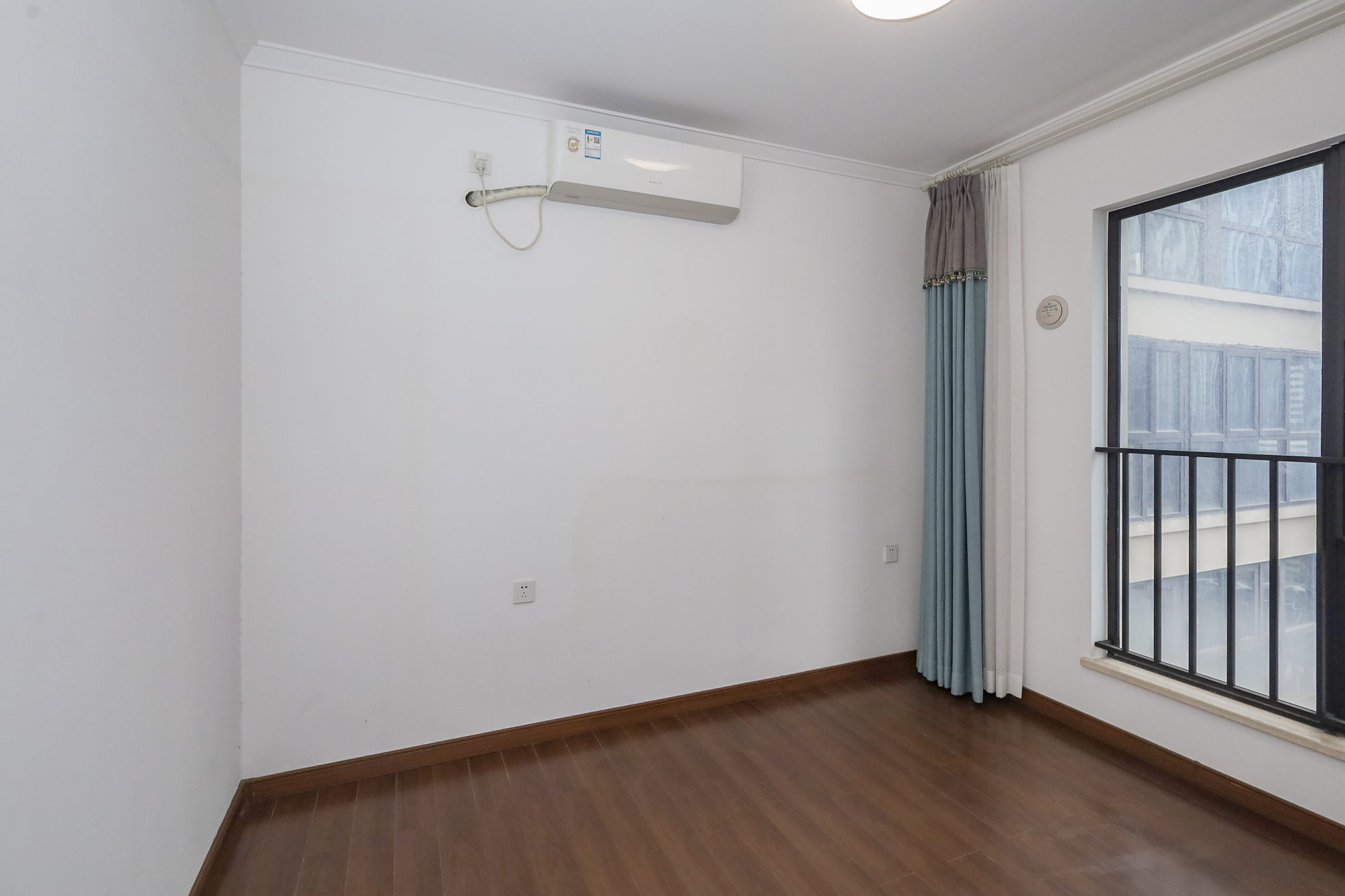 万科里金域滨江  3室2厅1卫    155.0万 万科里金域滨江  3室2厅1卫    155.0万卧室