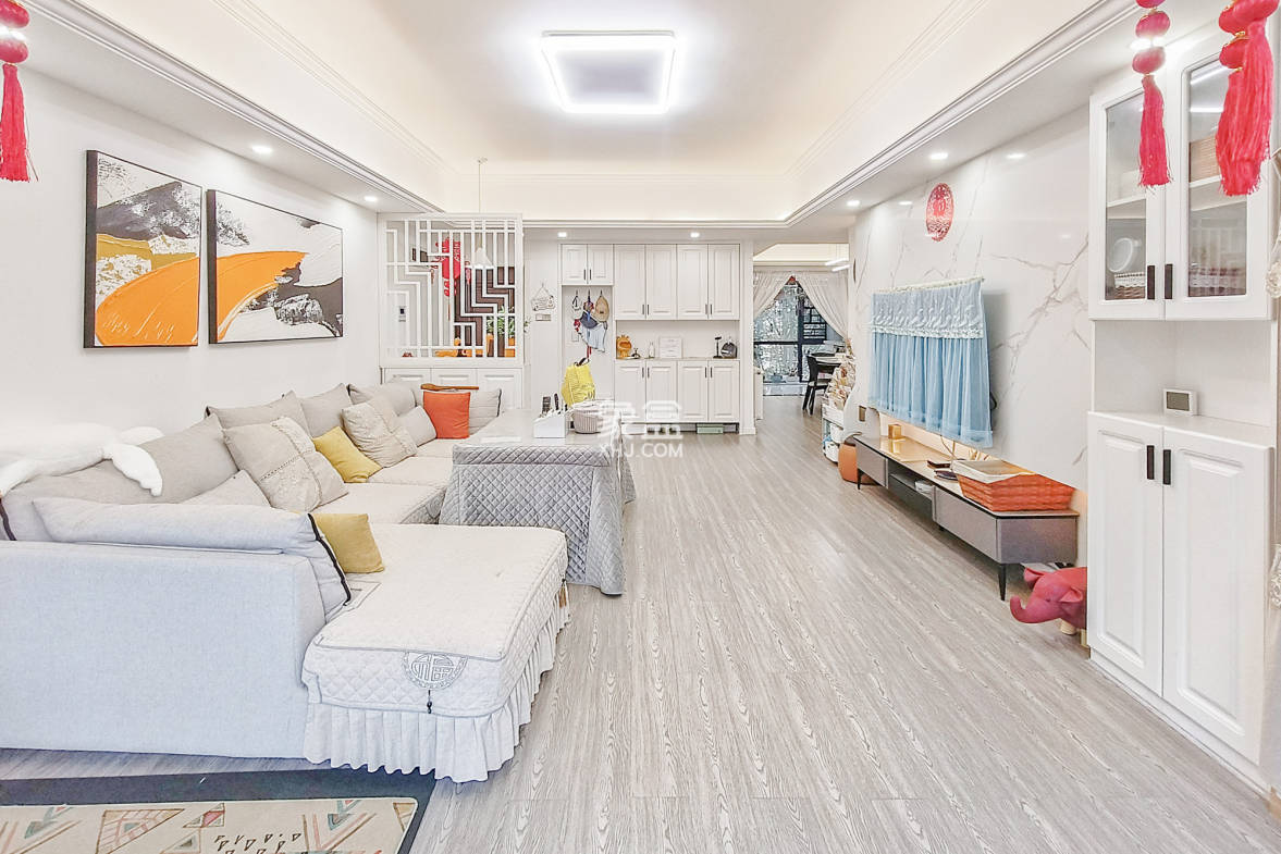 八方小区D区  4室2厅2卫    425.0万 八方小区D区  4室2厅2卫    425.0万其他