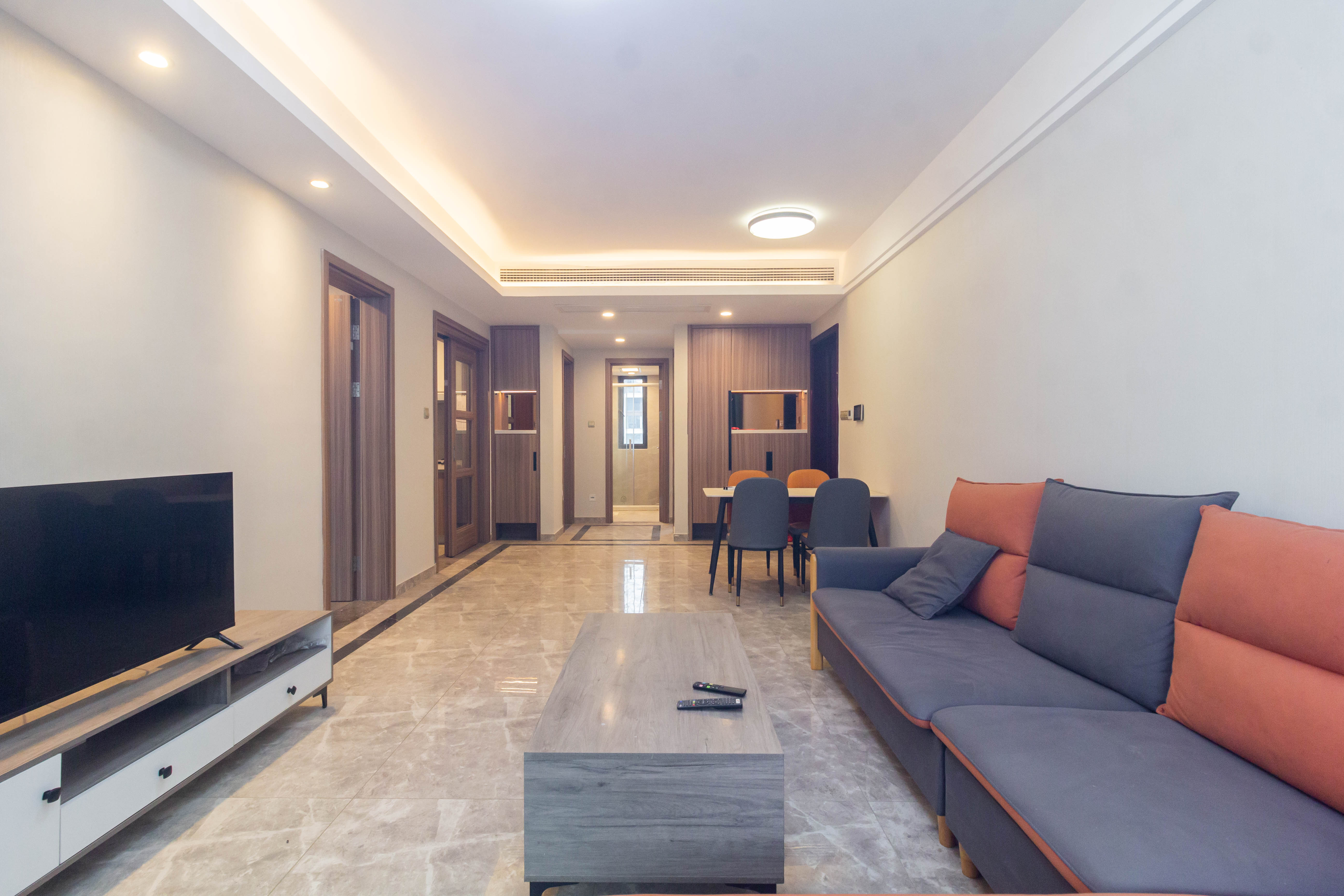 华远碧桂园海蓝城 3室2厅1卫 104.0万 华远碧桂园海蓝城 3室2厅1卫 104.0万客厅