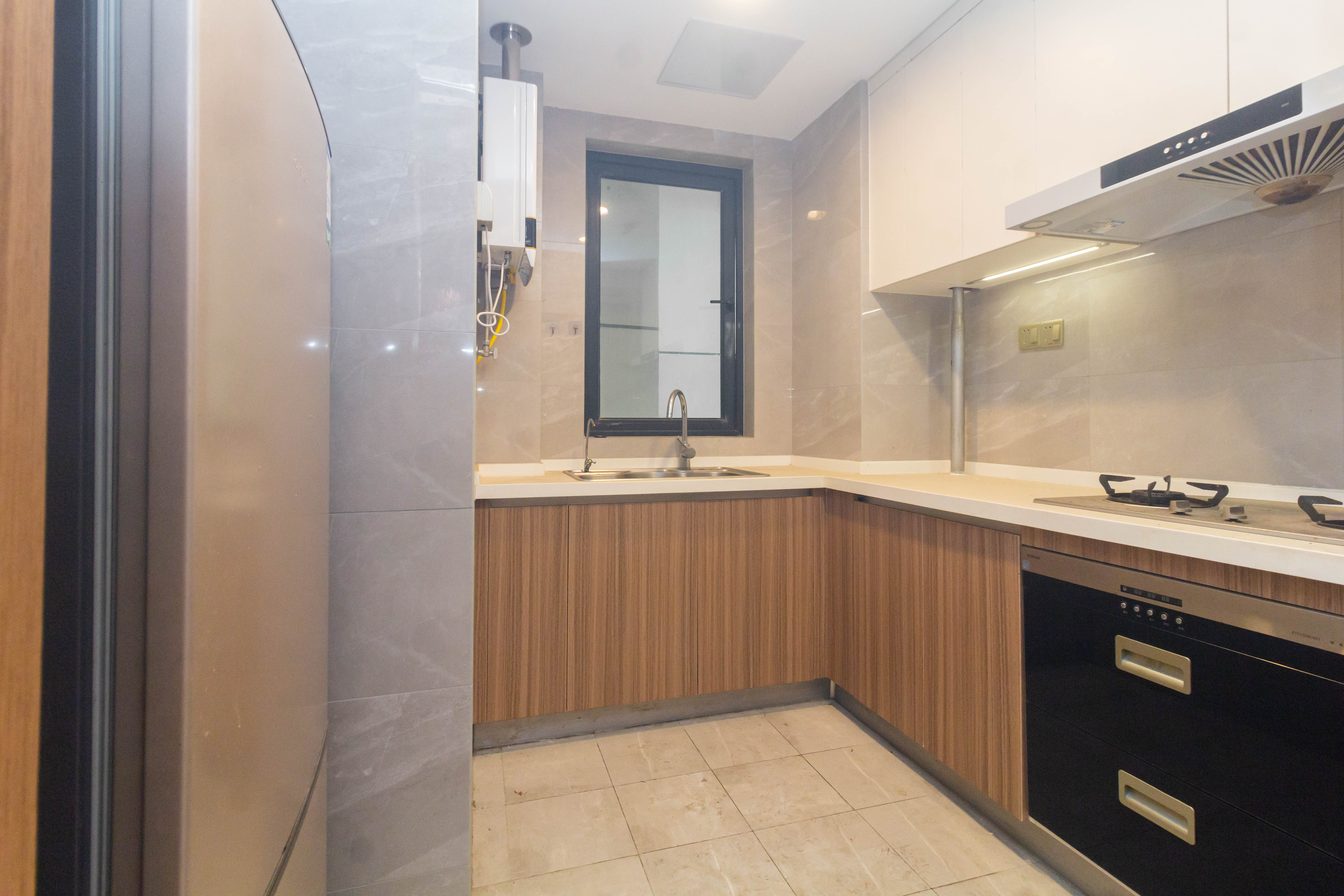 华远碧桂园海蓝城 3室2厅1卫 104.0万 华远碧桂园海蓝城 3室2厅1卫 104.0万厨房