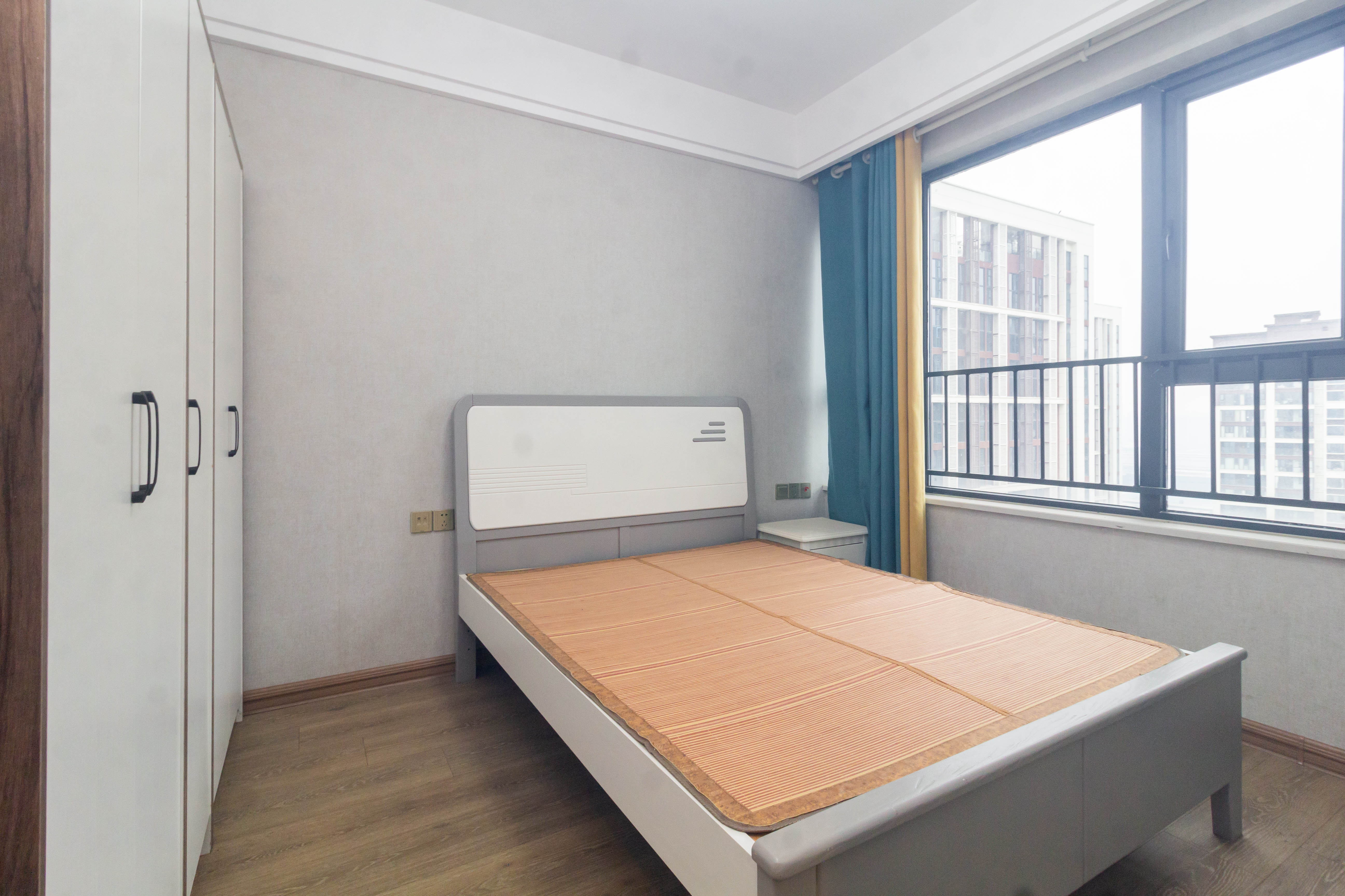 华远碧桂园海蓝城 3室2厅1卫 104.0万 华远碧桂园海蓝城 3室2厅1卫 104.0万卧室