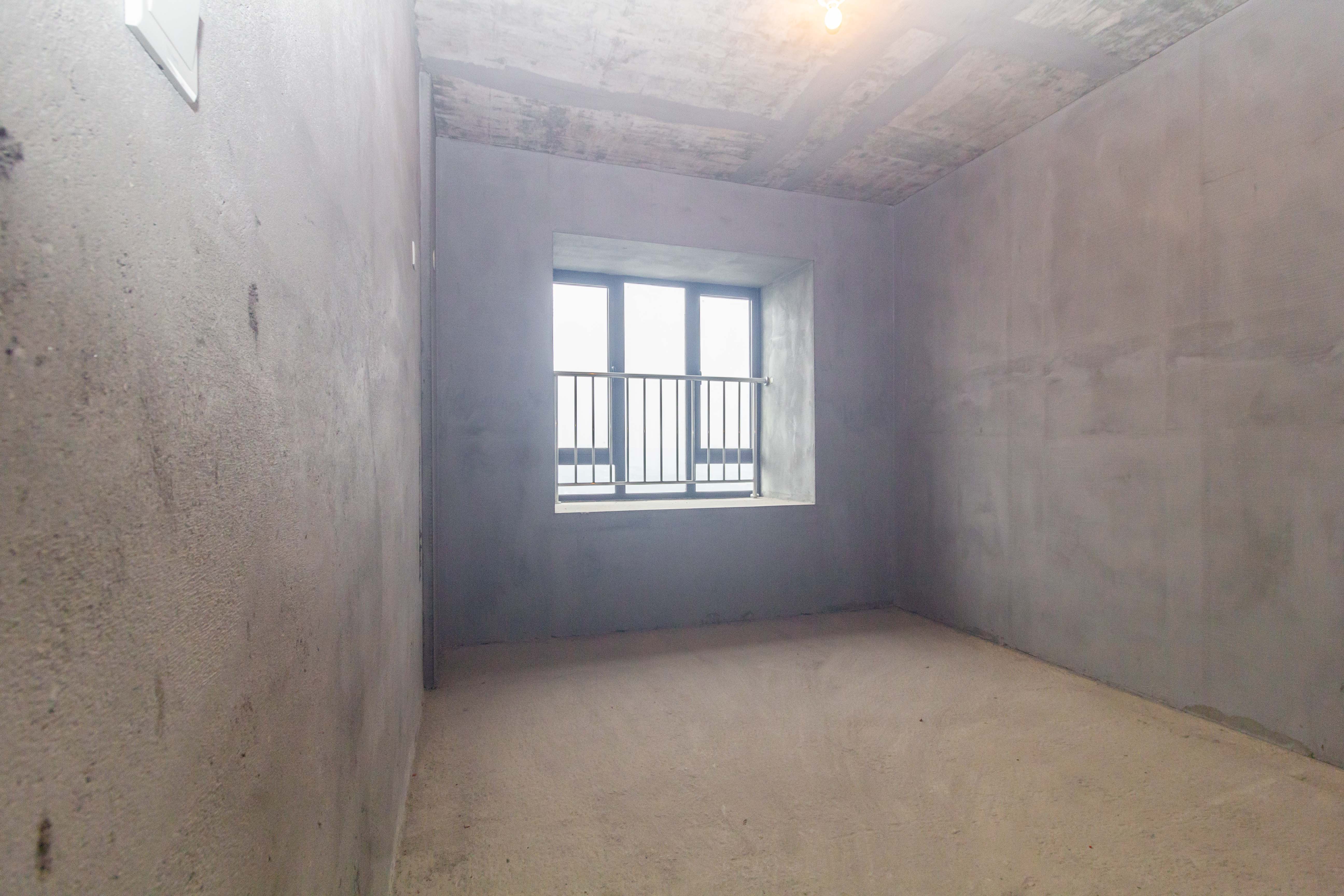 鸿润嘉园 3室2厅1卫 53.8万 鸿润嘉园 3室2厅1卫 53.8万卧室