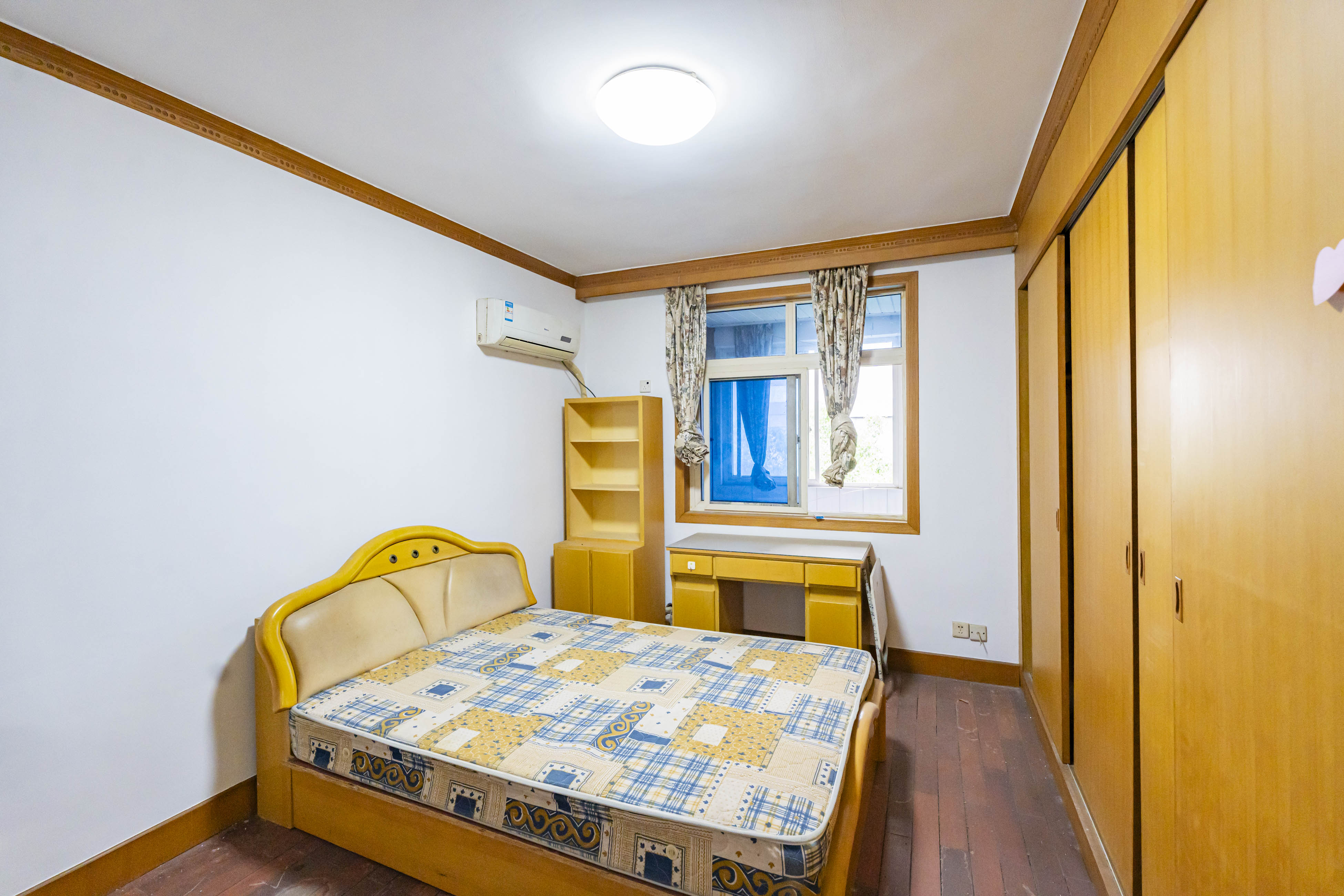 开福区私房散盘 3室2厅2卫 96.0万 开福区私房散盘 3室2厅2卫 96.0万卧室