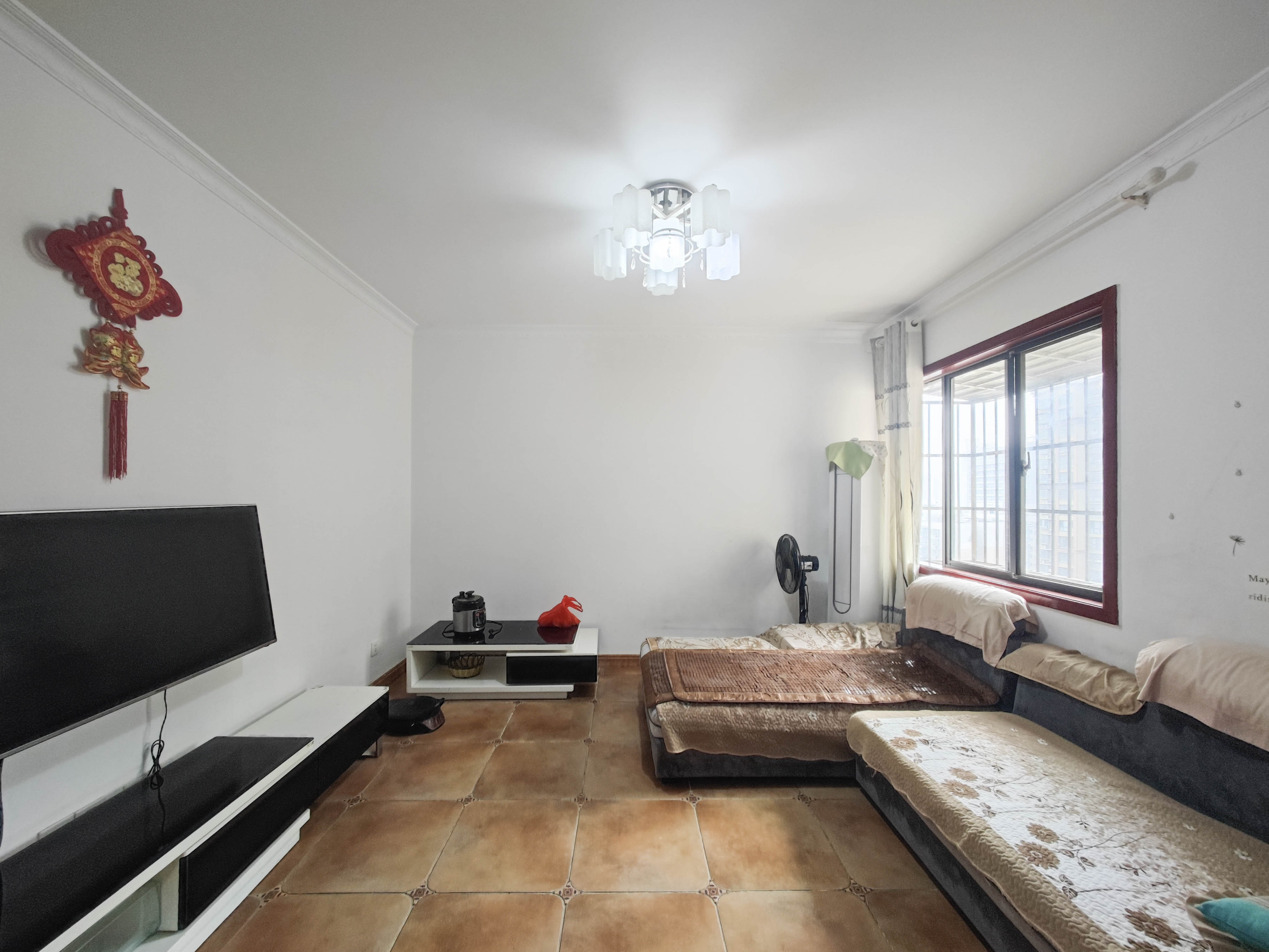 鑫天御景湾 2室2厅1卫 65.0万 鑫天御景湾 2室2厅1卫 65.0万客厅