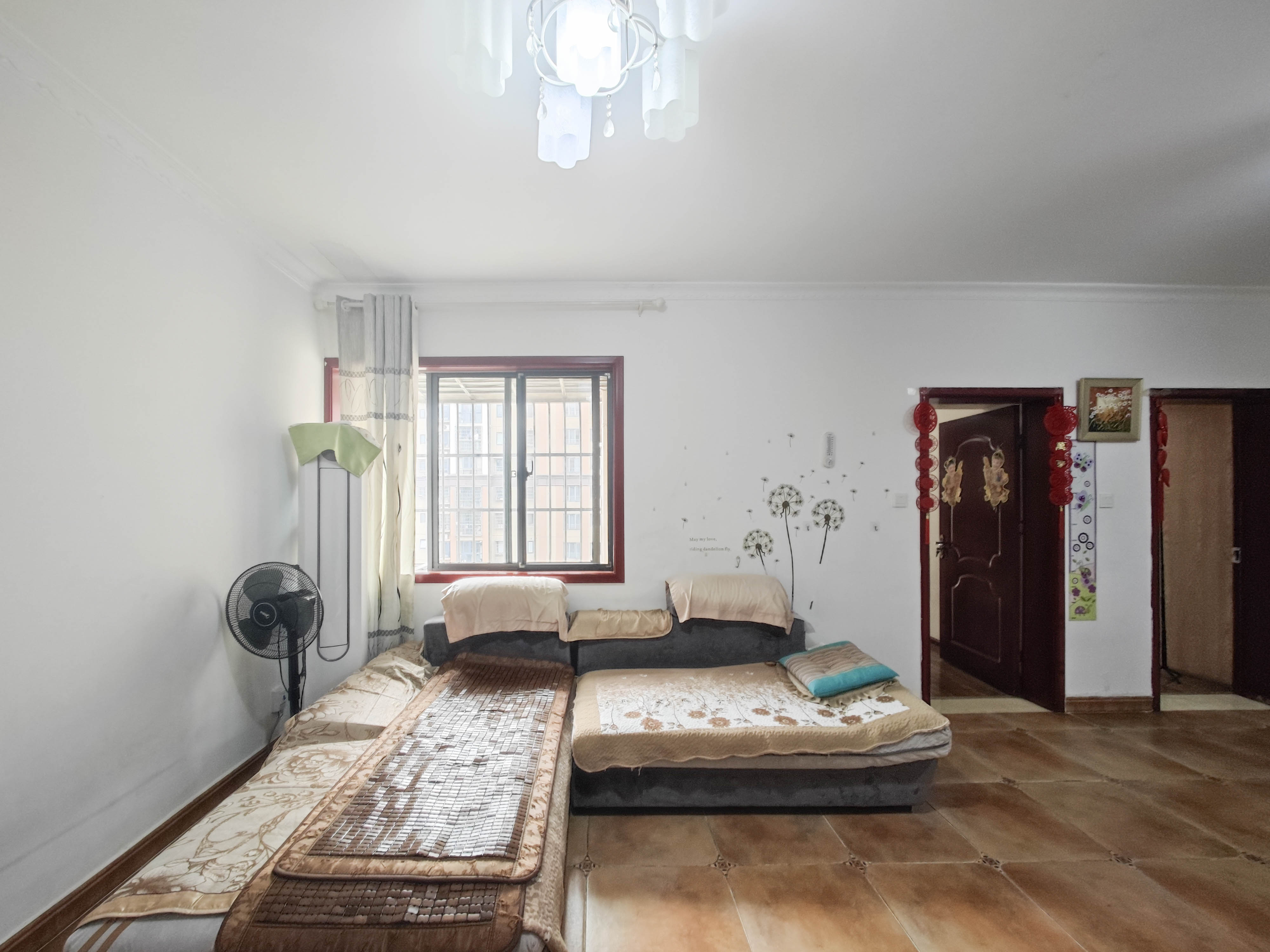 鑫天御景湾 2室2厅1卫 65.0万 鑫天御景湾 2室2厅1卫 65.0万客厅