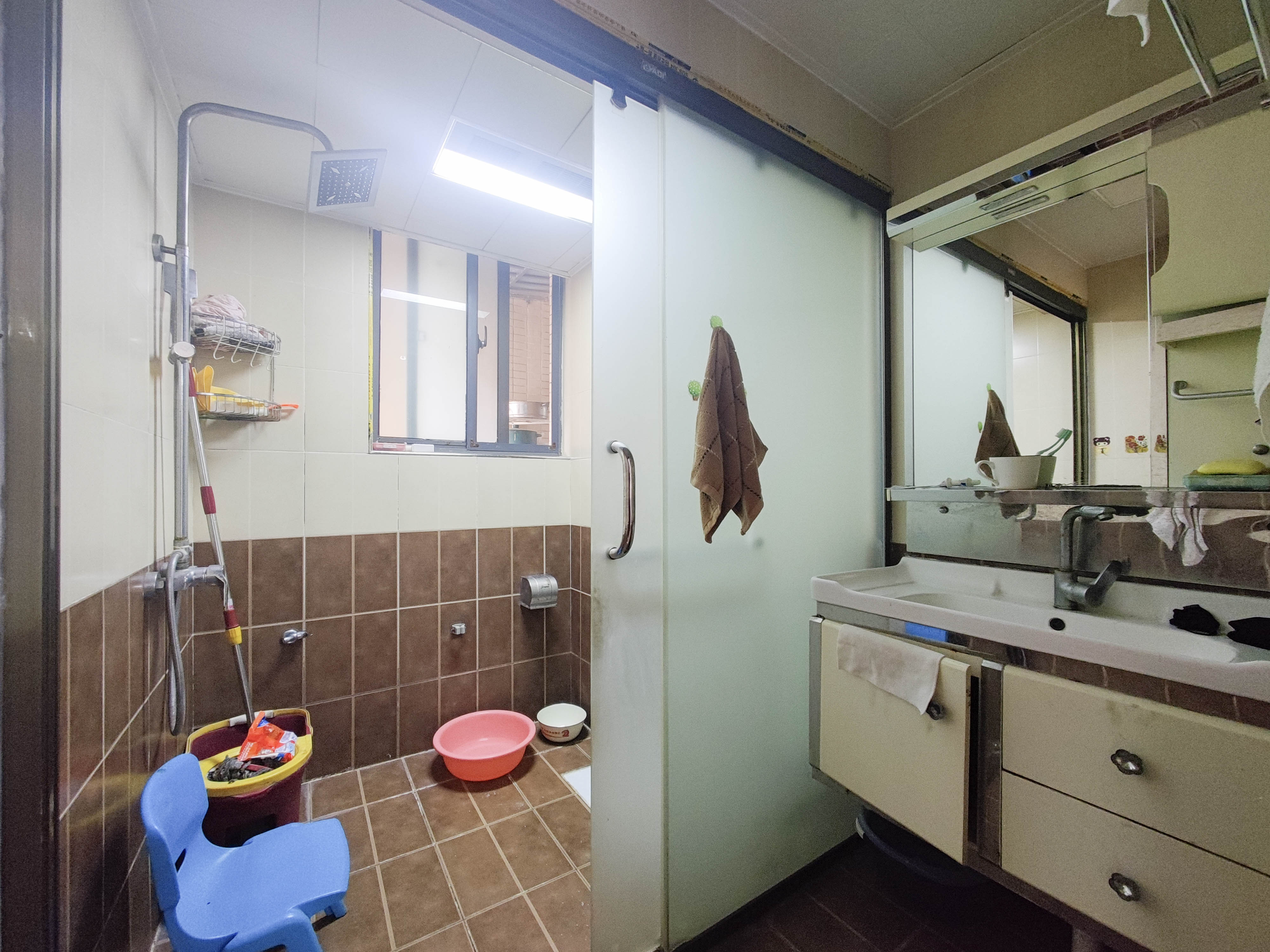 鑫天御景湾 2室2厅1卫 65.0万 鑫天御景湾 2室2厅1卫 65.0万卫生间