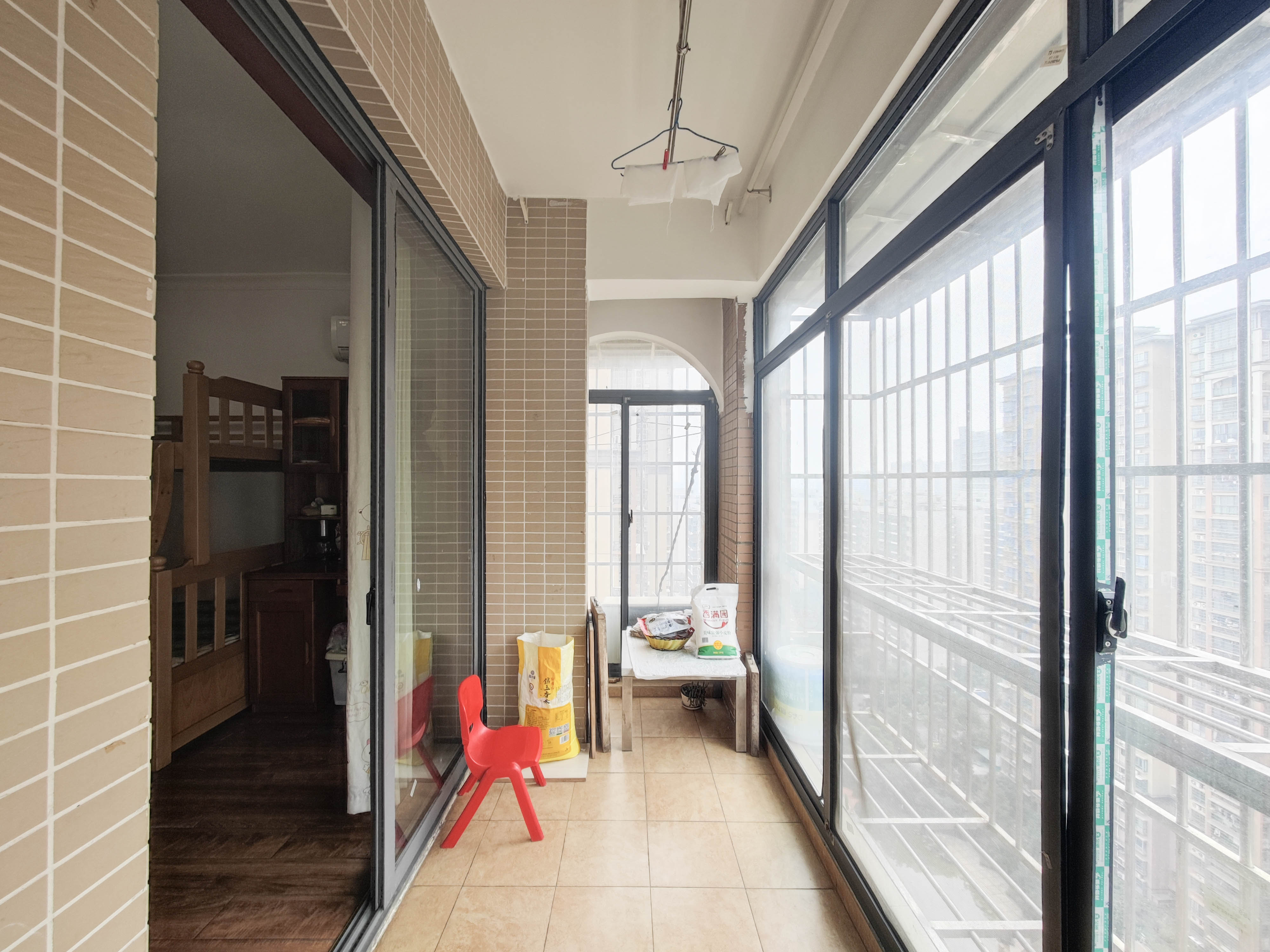 鑫天御景湾 2室2厅1卫 65.0万 鑫天御景湾 2室2厅1卫 65.0万卫生间