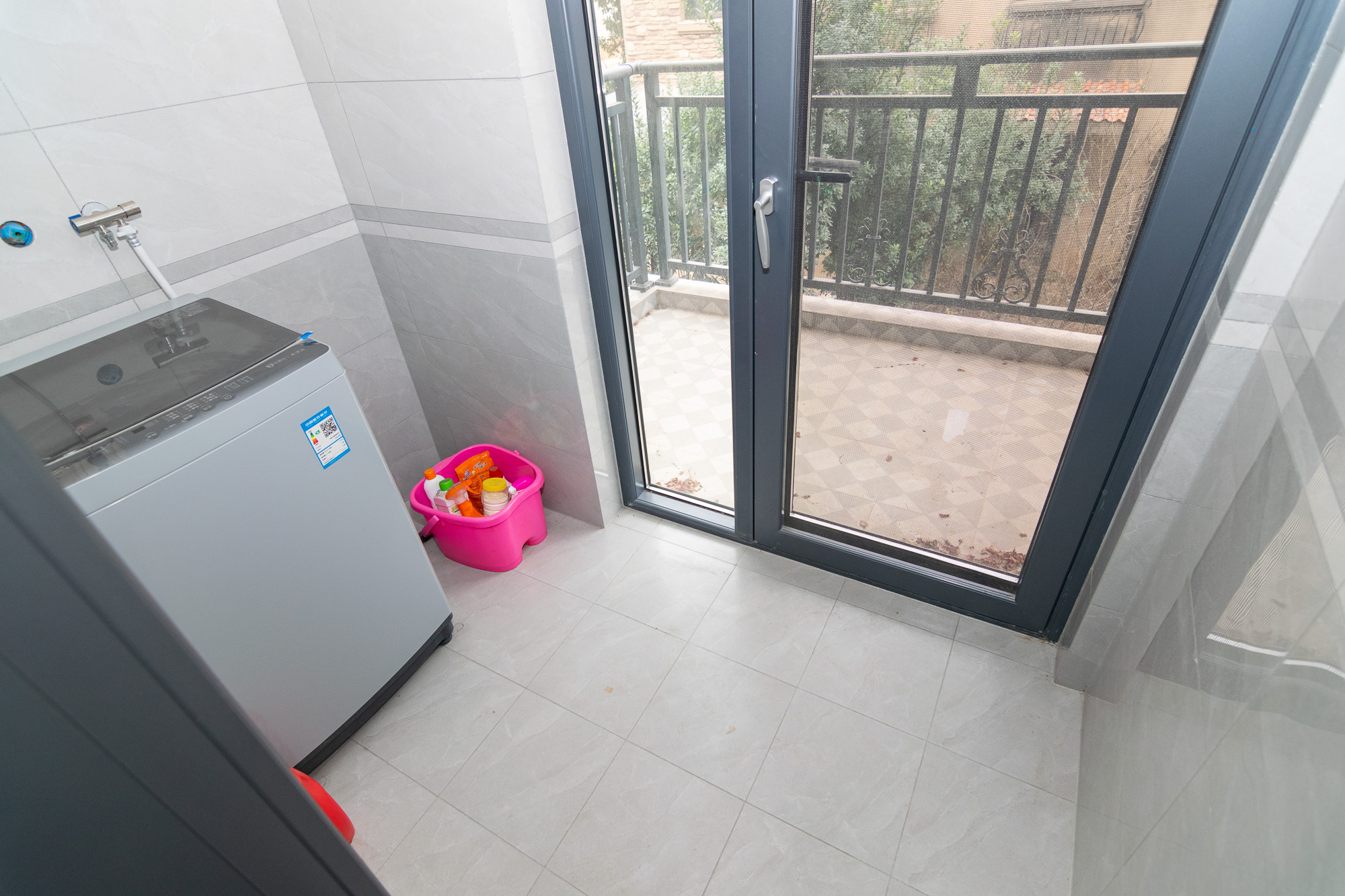 裕田奥莱小镇  4室3厅3卫    300.0万 裕田奥莱小镇  4室3厅3卫    300.0万其他