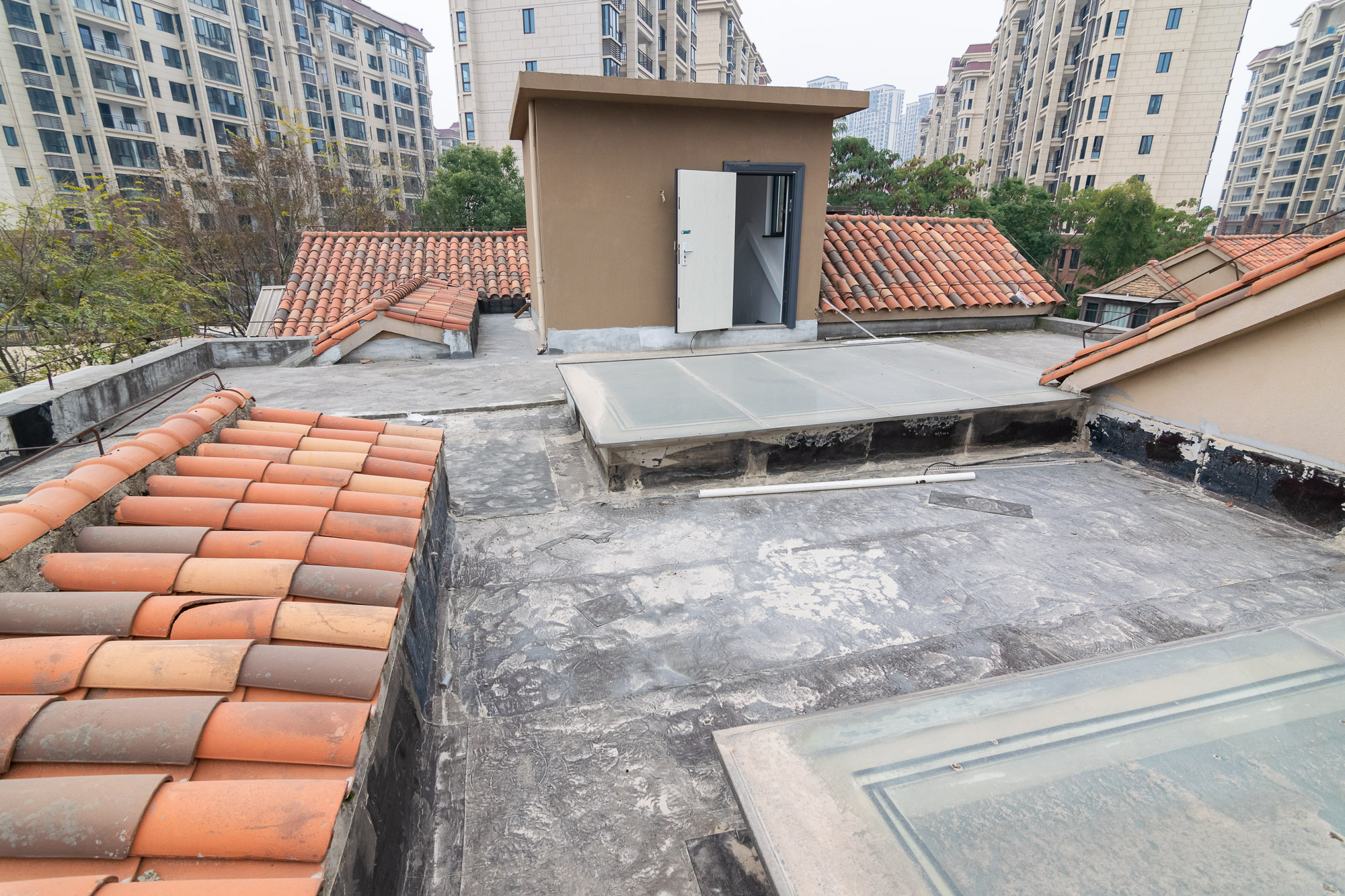 裕田奥莱小镇  4室3厅3卫    300.0万 裕田奥莱小镇  4室3厅3卫    300.0万其他