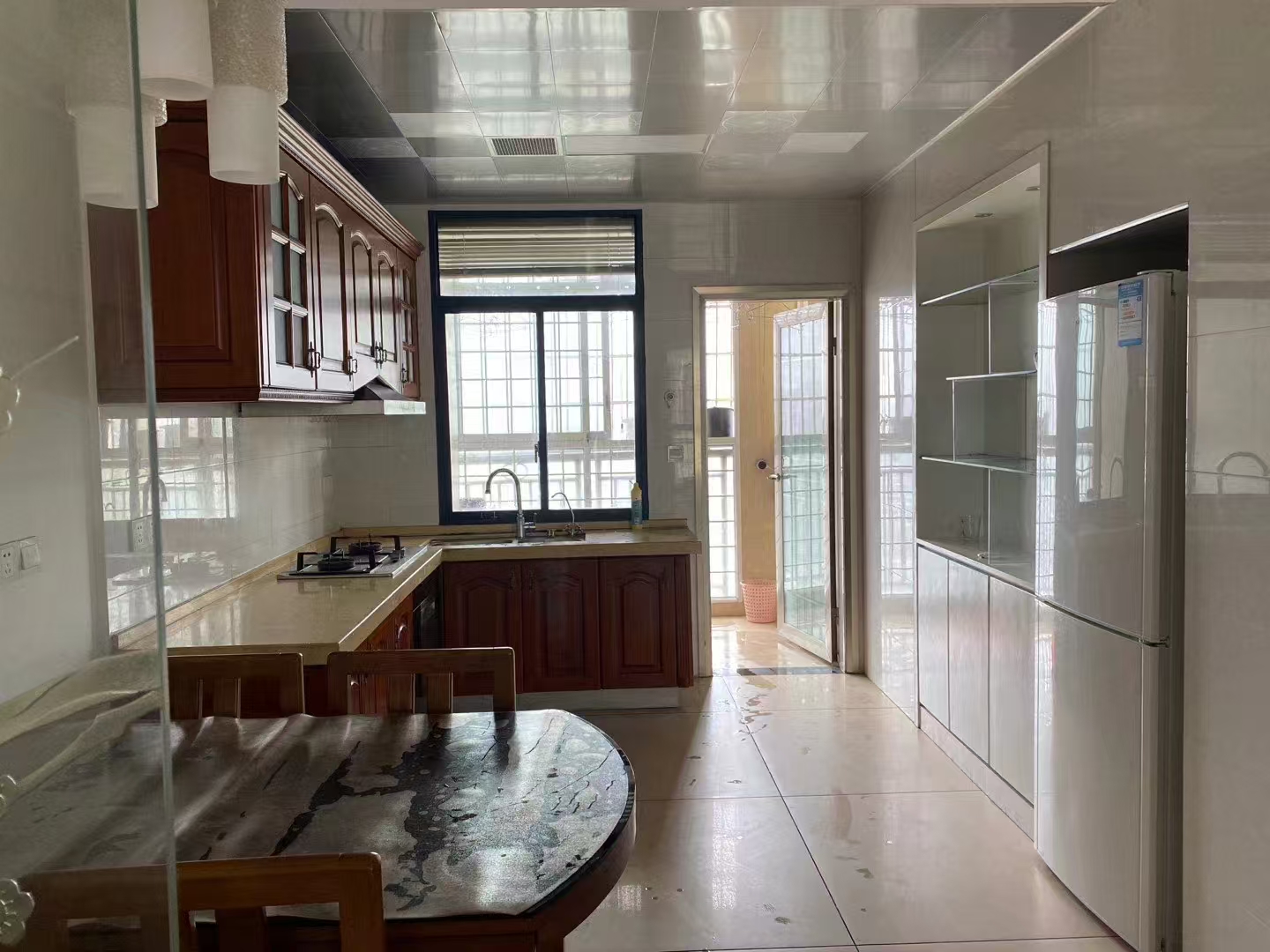 龙洲汇龙苑 3室2厅2卫 1800.0元/月 龙洲汇龙苑 3室2厅2卫 1800.0元/月室内图