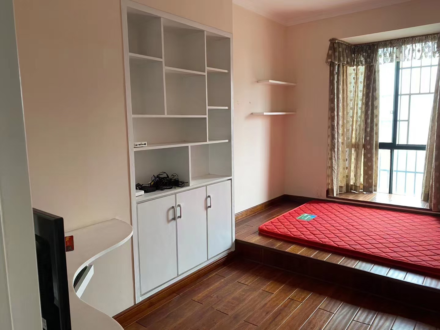 龙洲汇龙苑 3室2厅2卫 1800.0元/月 龙洲汇龙苑 3室2厅2卫 1800.0元/月室内图