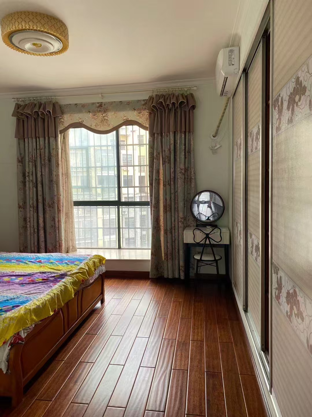 龙洲汇龙苑 3室2厅2卫 1800.0元/月 龙洲汇龙苑 3室2厅2卫 1800.0元/月室内图