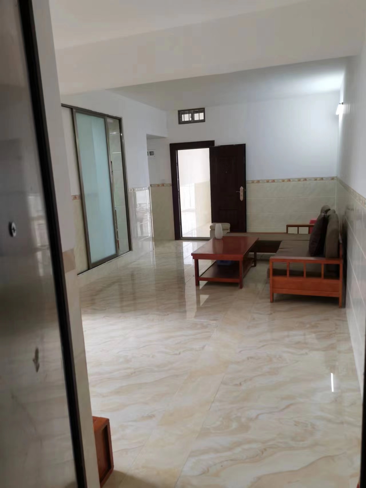 东汇西海岸 4室2厅2卫 3100.0元/月 东汇西海岸 4室2厅2卫 3100.0元/月室内图