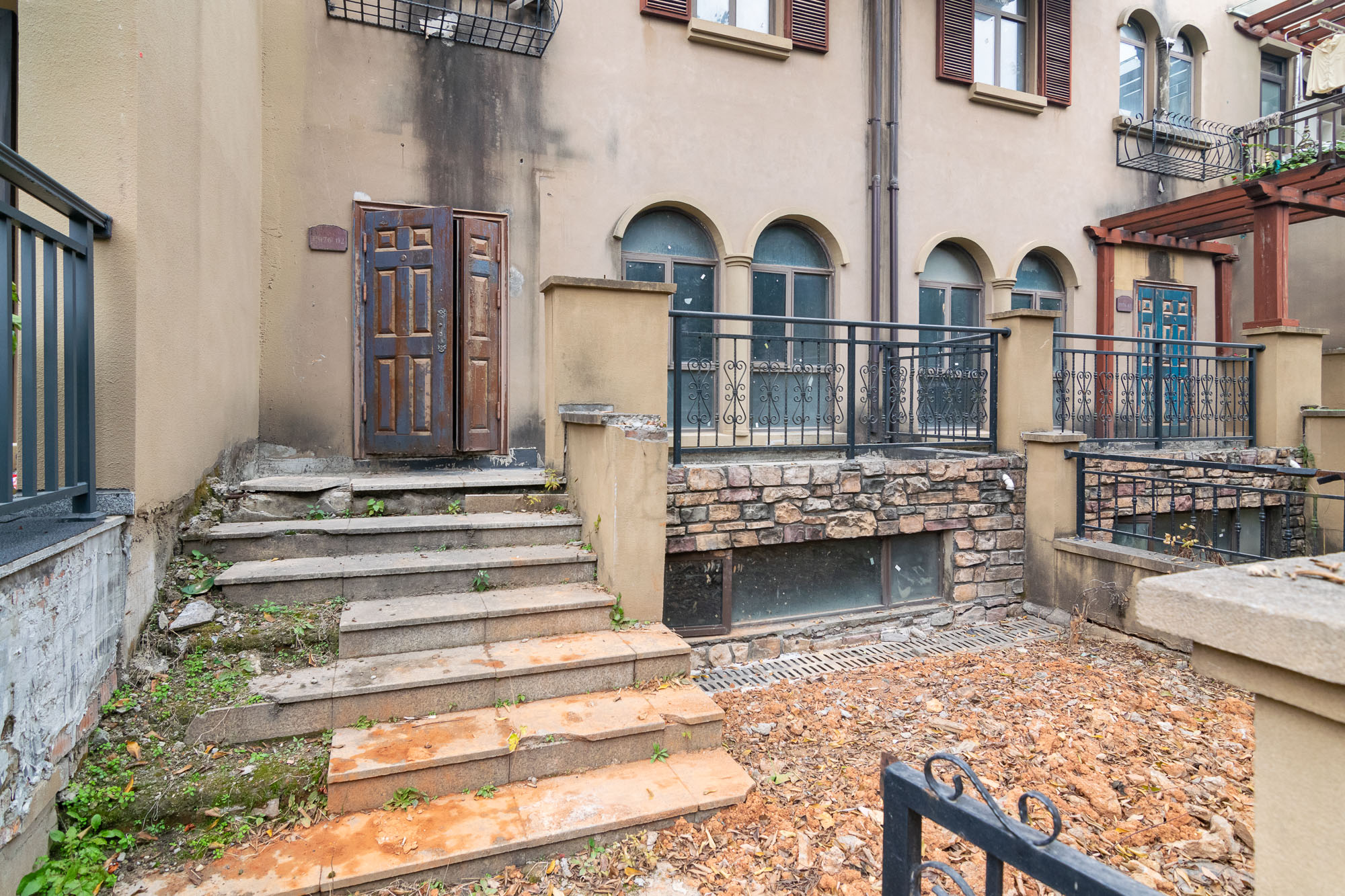 裕田奥莱小镇  7室1厅3卫    188.0万 裕田奥莱小镇  7室1厅3卫    188.0万其他