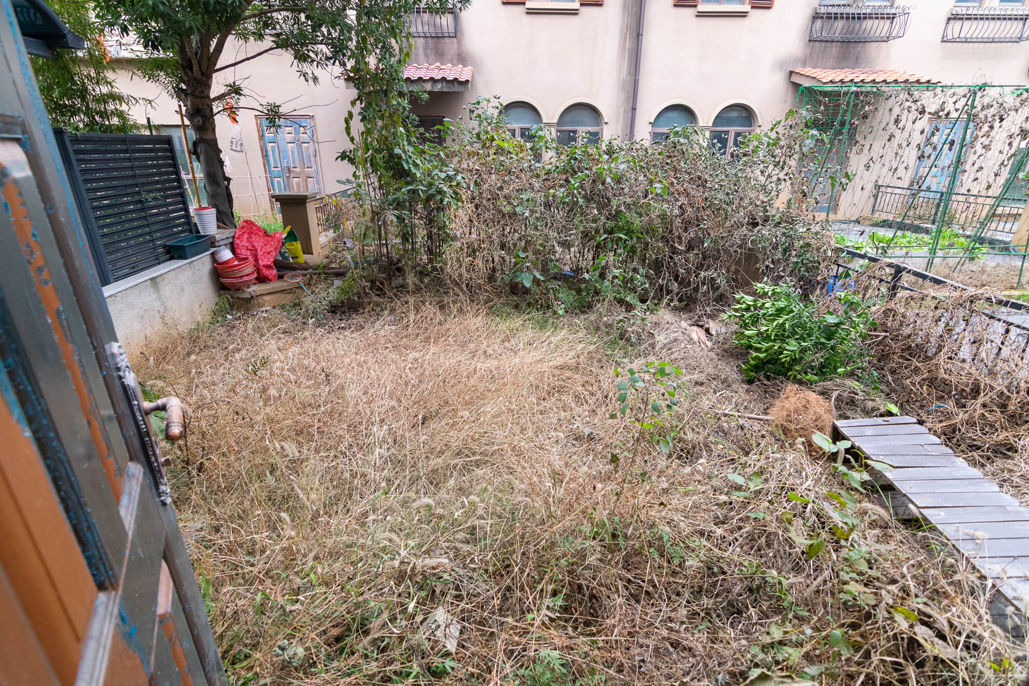 裕田奥莱小镇  7室1厅3卫    188.0万 裕田奥莱小镇  7室1厅3卫    188.0万其他