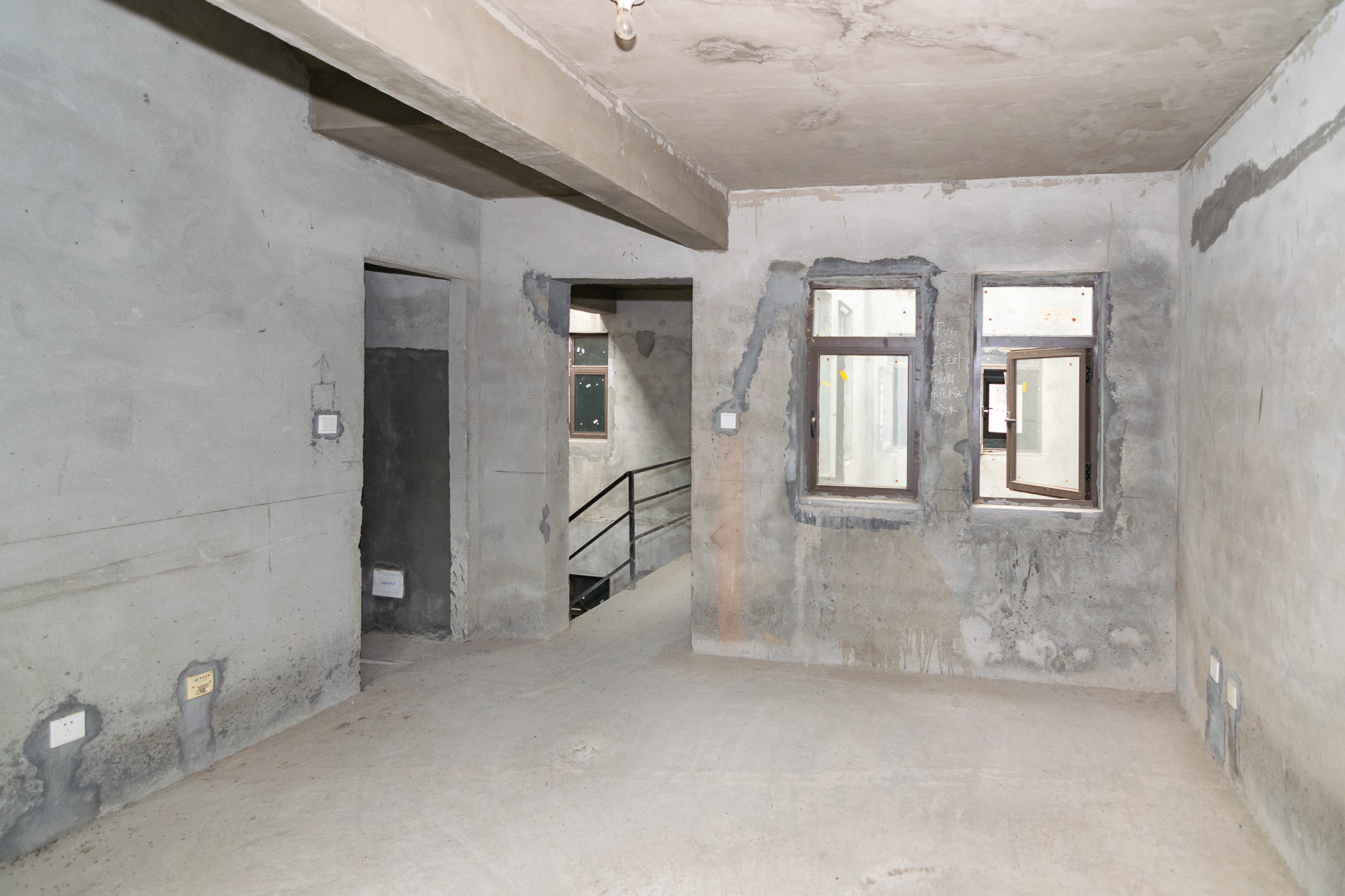 裕田奥莱小镇  7室1厅3卫    188.0万 裕田奥莱小镇  7室1厅3卫    188.0万卧室