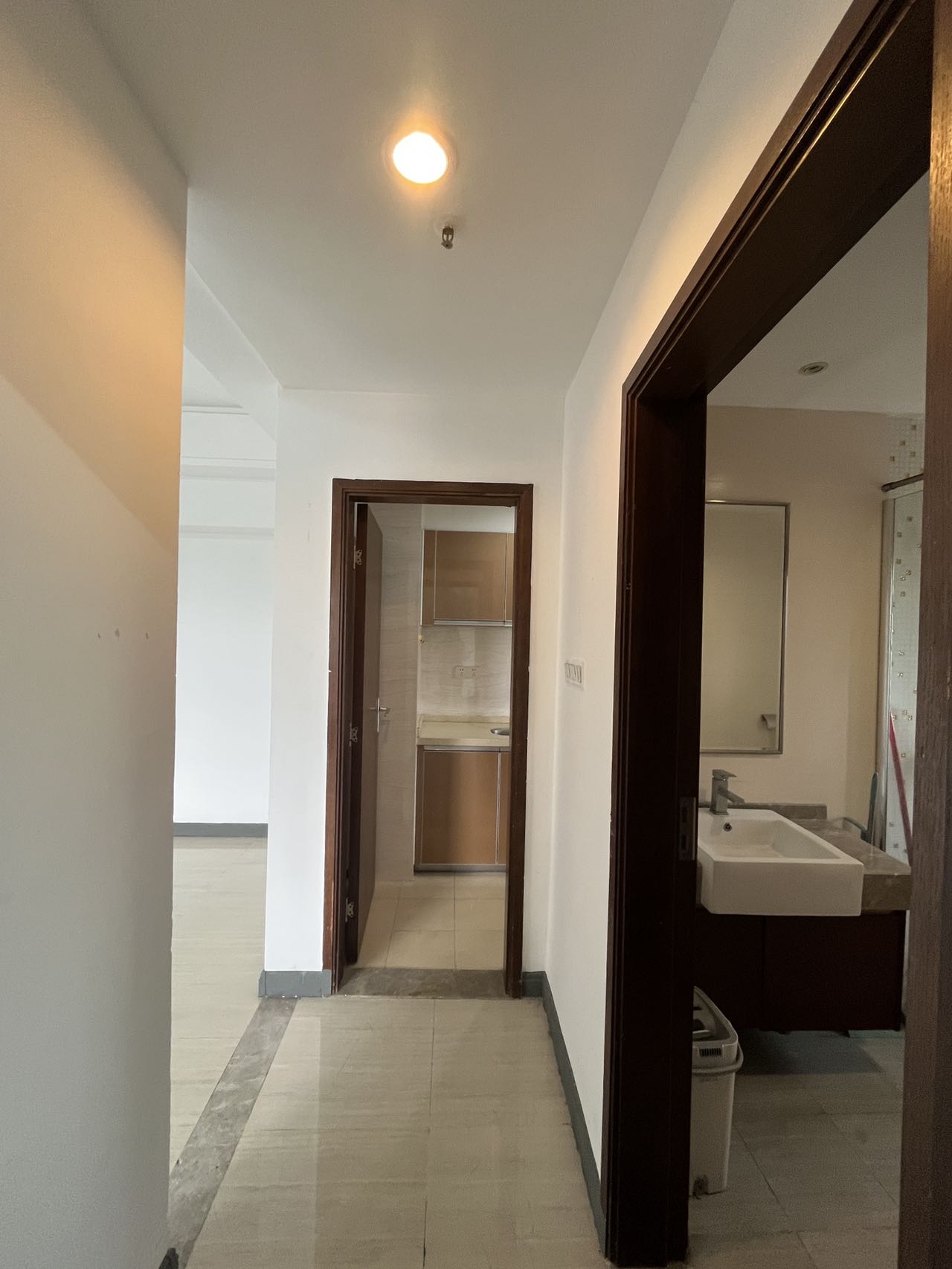 望海国际广场 1室1厅1卫 2200.0元/月 望海国际广场 1室1厅1卫 2200.0元/月室内图