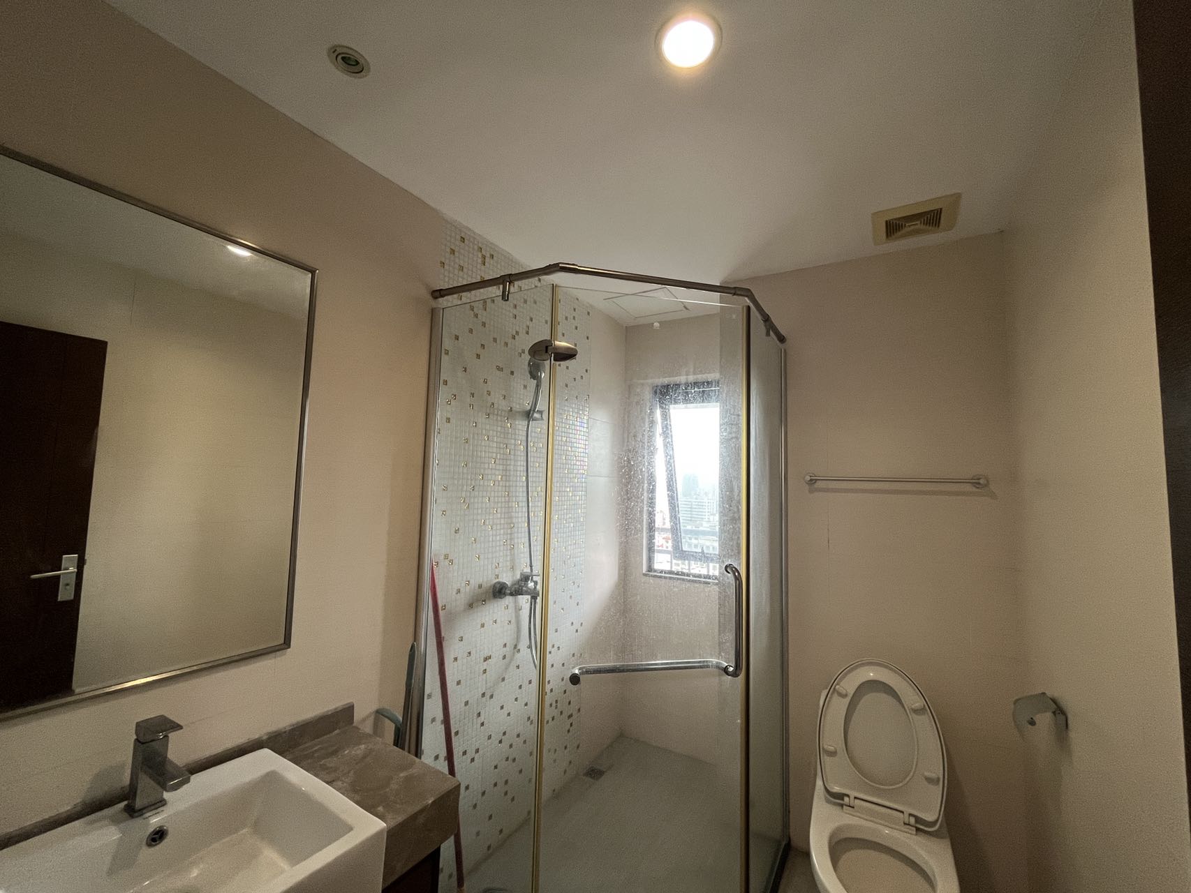 望海国际广场 1室1厅1卫 2200.0元/月 望海国际广场 1室1厅1卫 2200.0元/月室内图