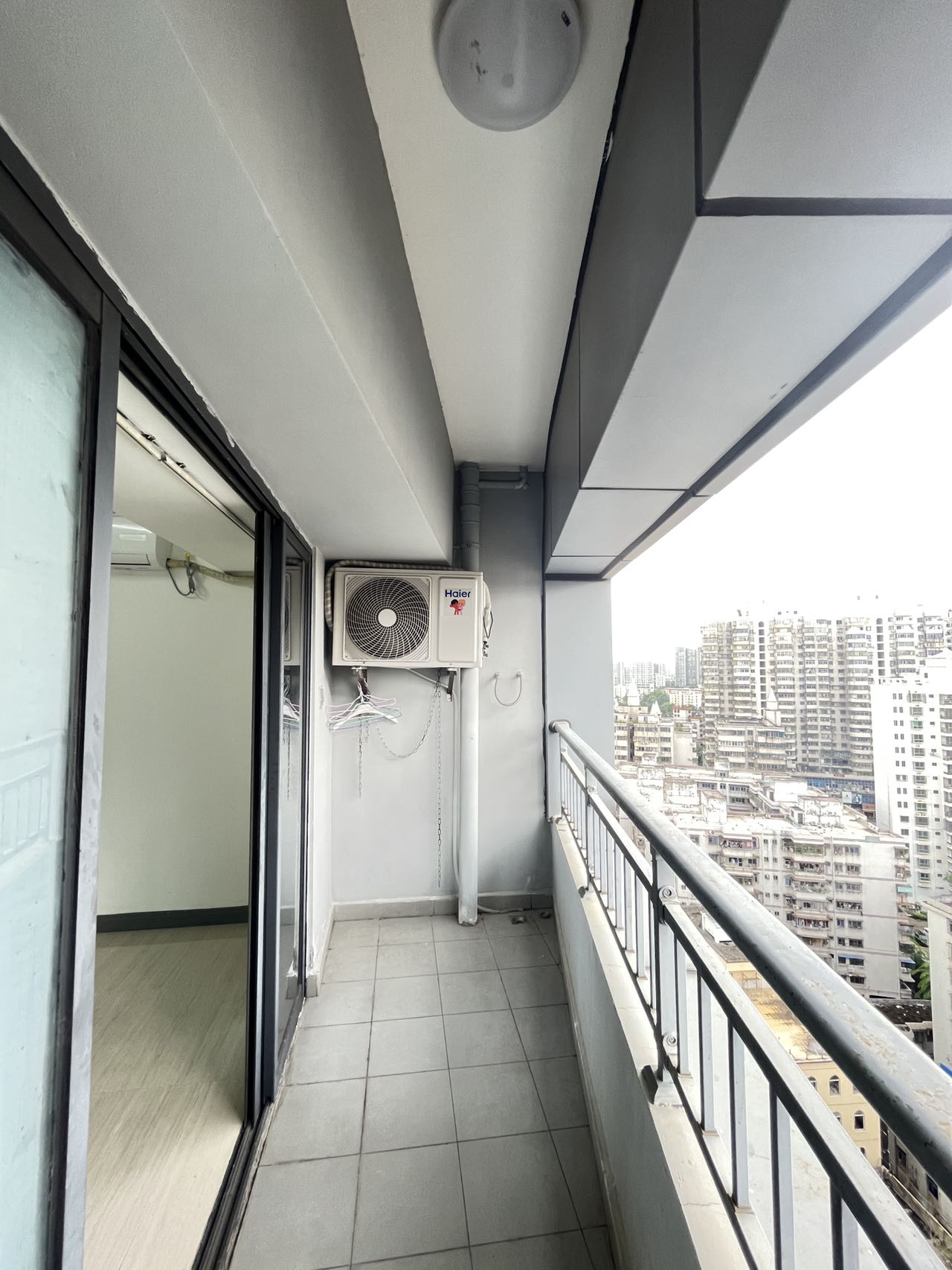 望海国际广场 1室1厅1卫 2200.0元/月 望海国际广场 1室1厅1卫 2200.0元/月室内图