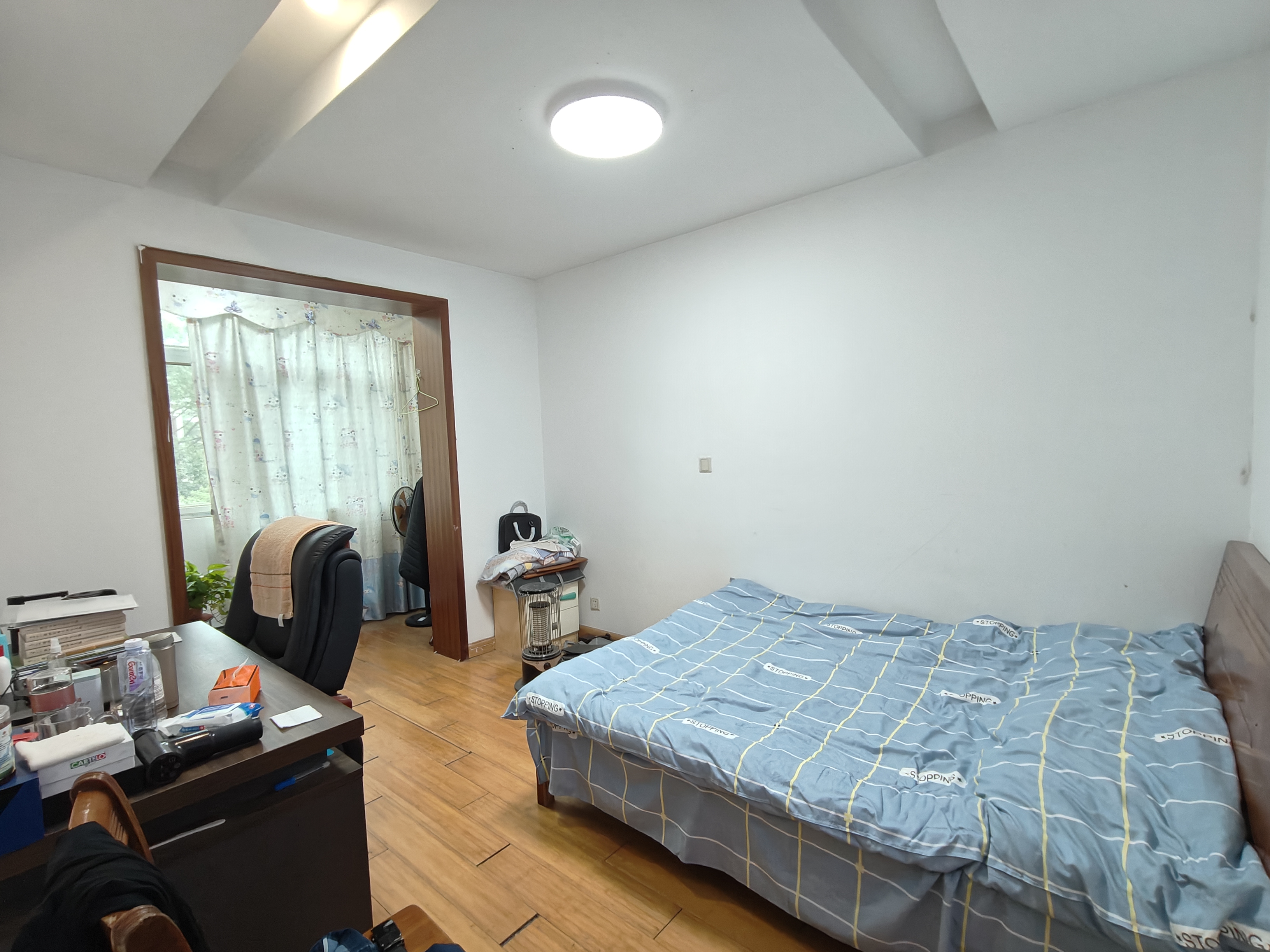 珠江花园  6室2厅3卫    284.0万 珠江花园  6室2厅3卫    284.0万室内图