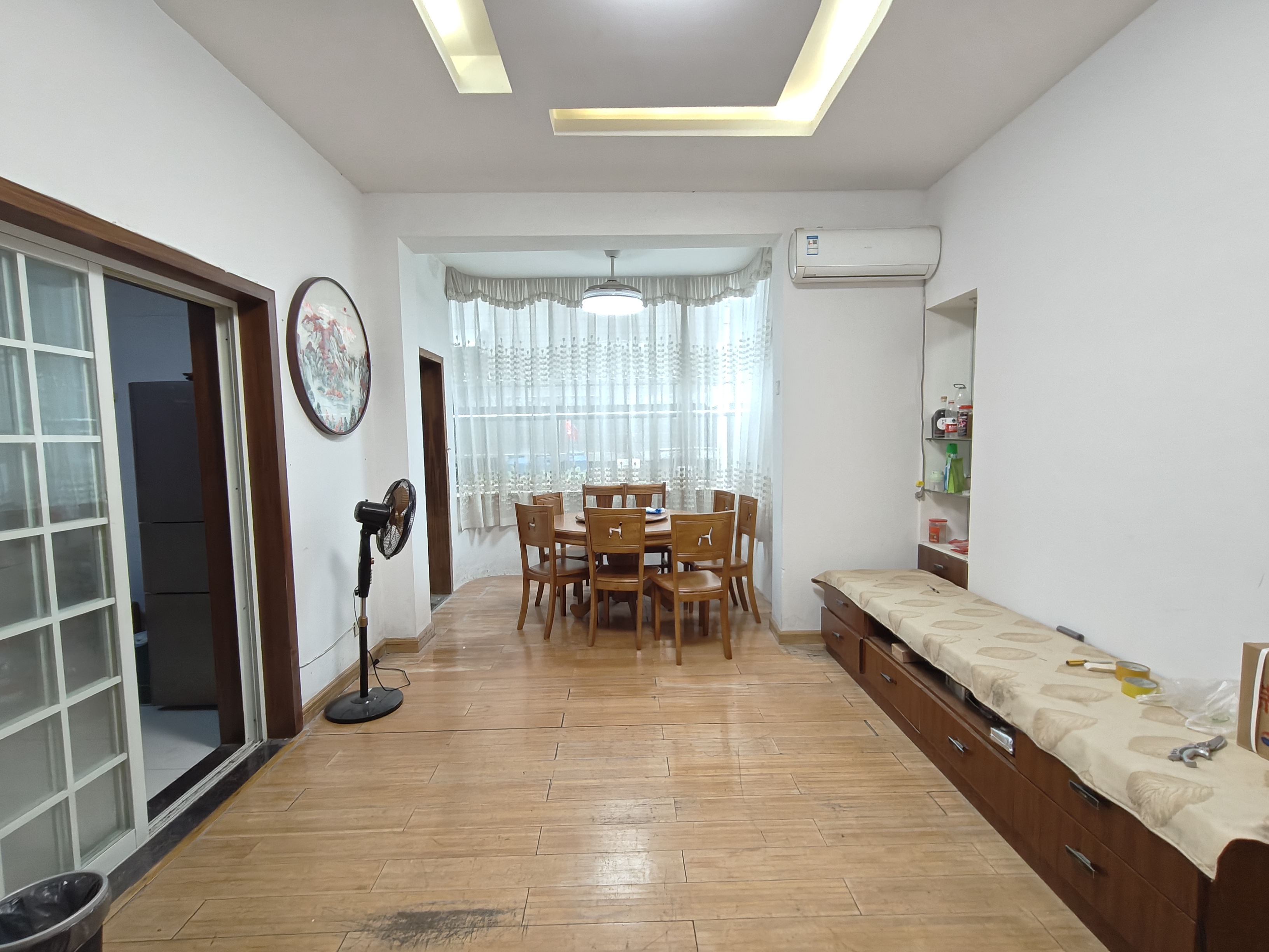 珠江花园  6室2厅3卫    284.0万 珠江花园  6室2厅3卫    284.0万室内图