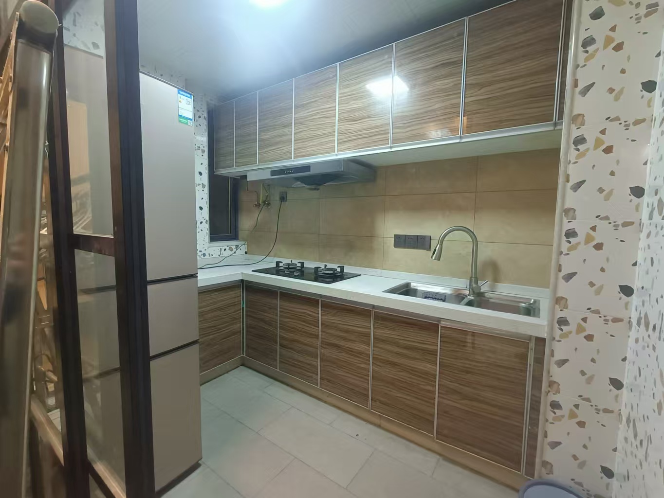 欧亚达国际广场 2室2厅1卫 2000.0元/月 欧亚达国际广场 2室2厅1卫 2000.0元/月室内图