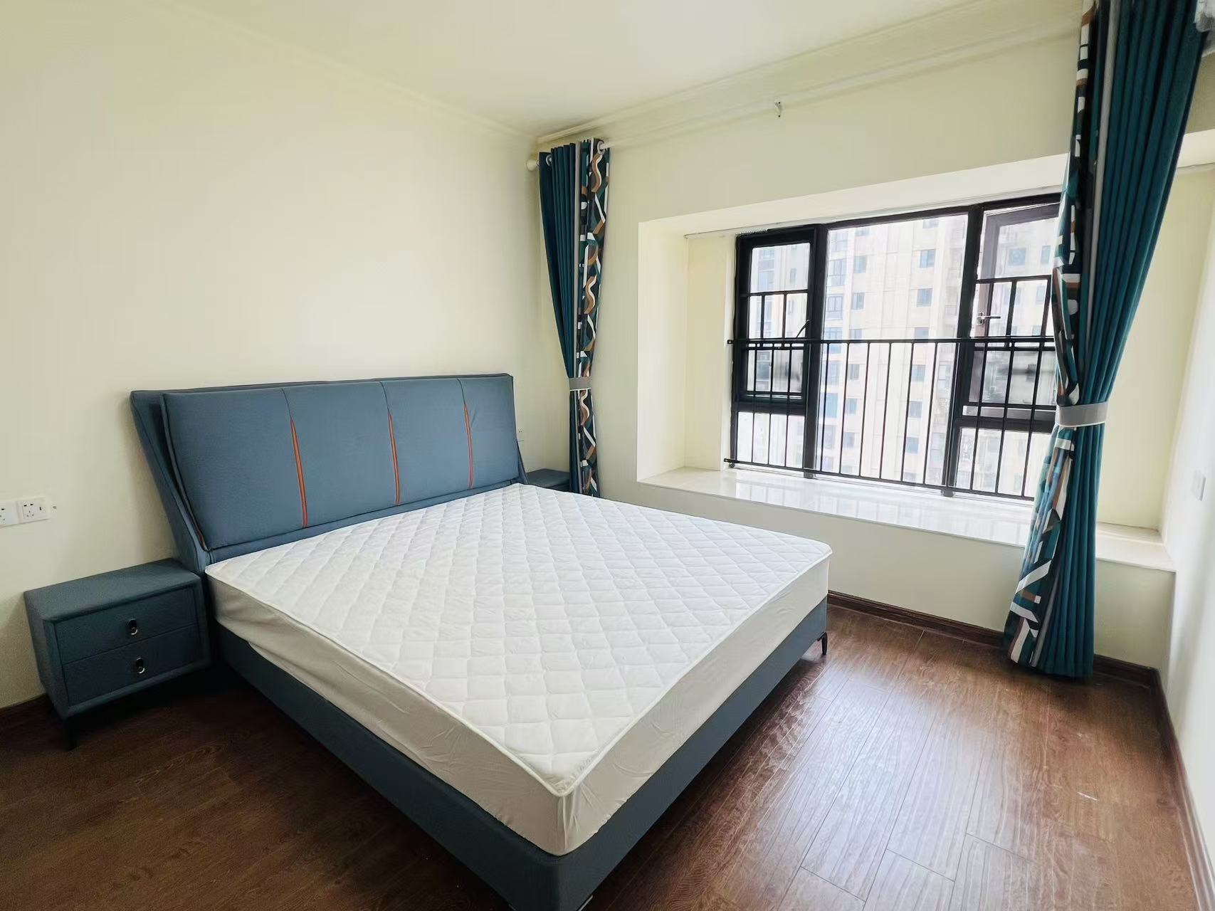 碧桂园壹中心 3室2厅2卫 2400.0元/月 碧桂园壹中心 3室2厅2卫 2400.0元/月室内图