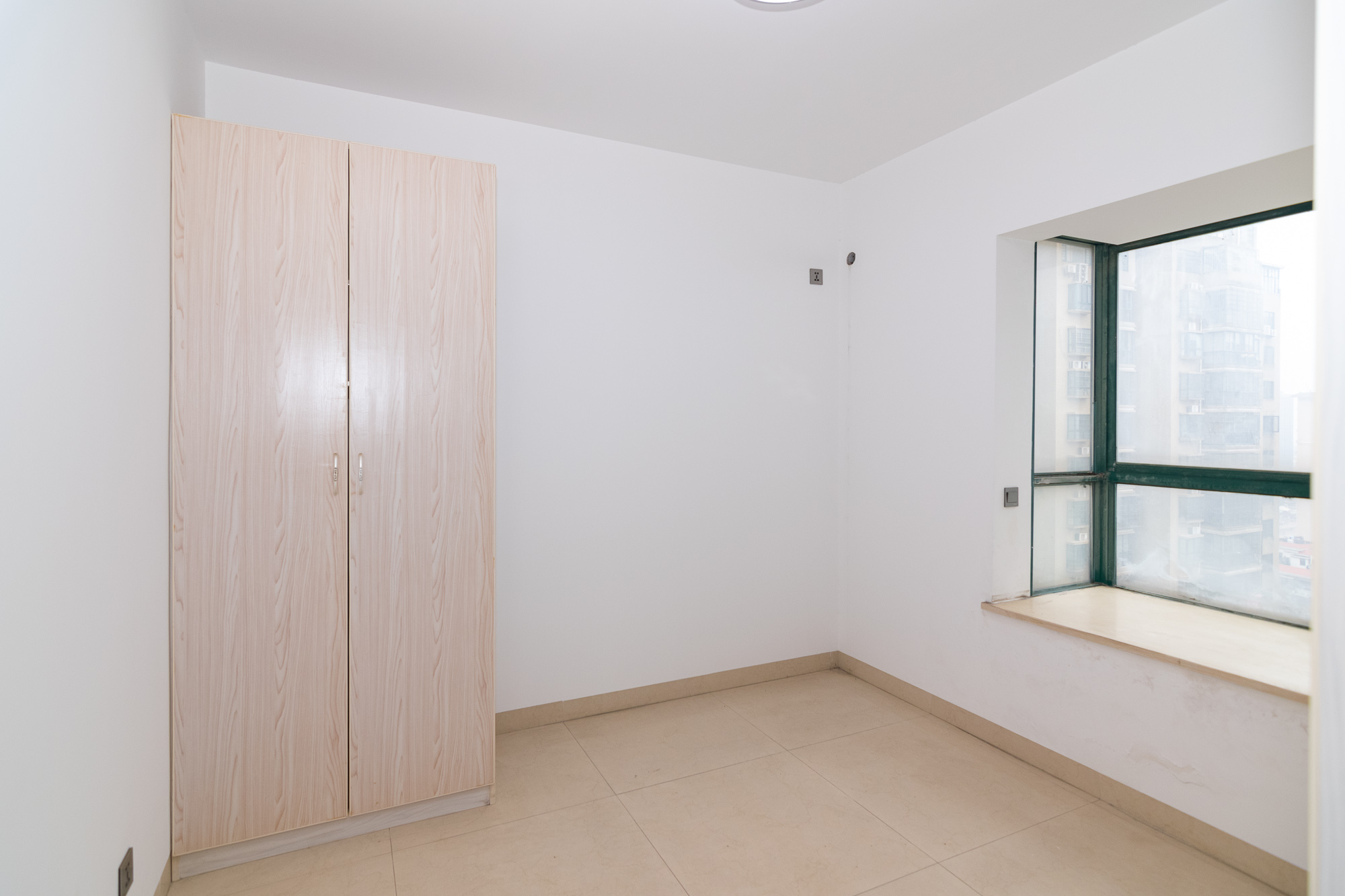 瑞凯景城苑(一、二期) 3室2厅2卫 53.0万 瑞凯景城苑(一、二期) 3室2厅2卫 53.0万卧室