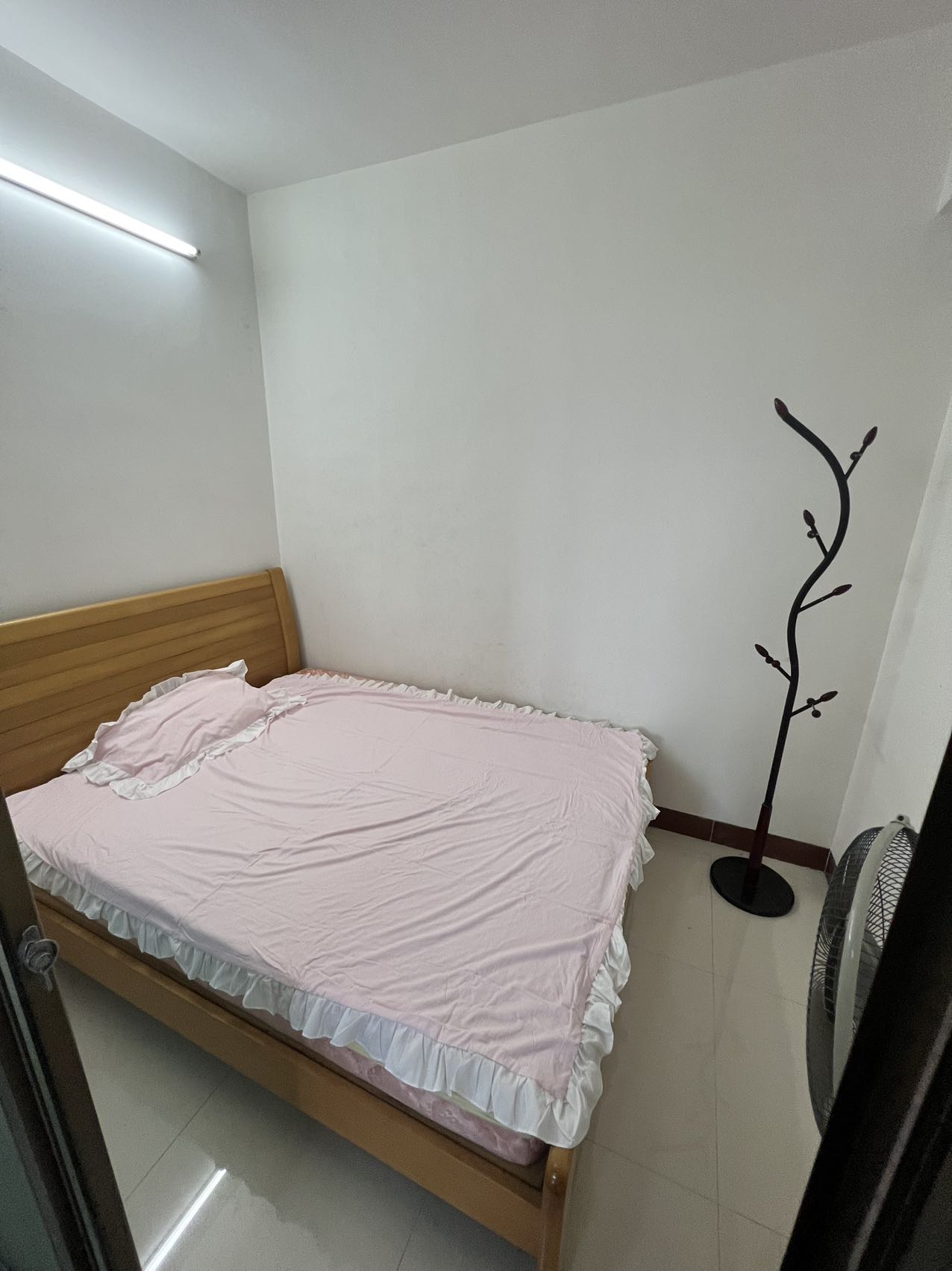 光明大厦  3室2厅1卫   2200.00元/月室内图