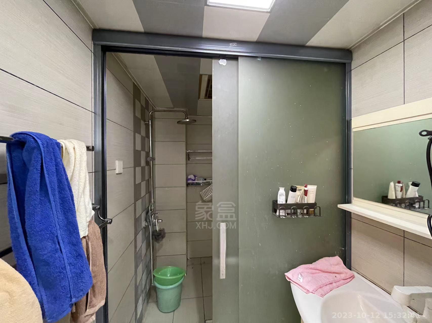 泰山公馆 2室2厅1卫 1700.0元/月 泰山公馆 2室2厅1卫 1700.0元/月室内图