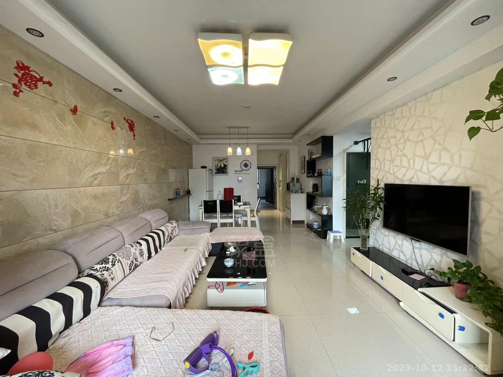 泰山公馆 2室2厅1卫 1700.0元/月 泰山公馆 2室2厅1卫 1700.0元/月室内图