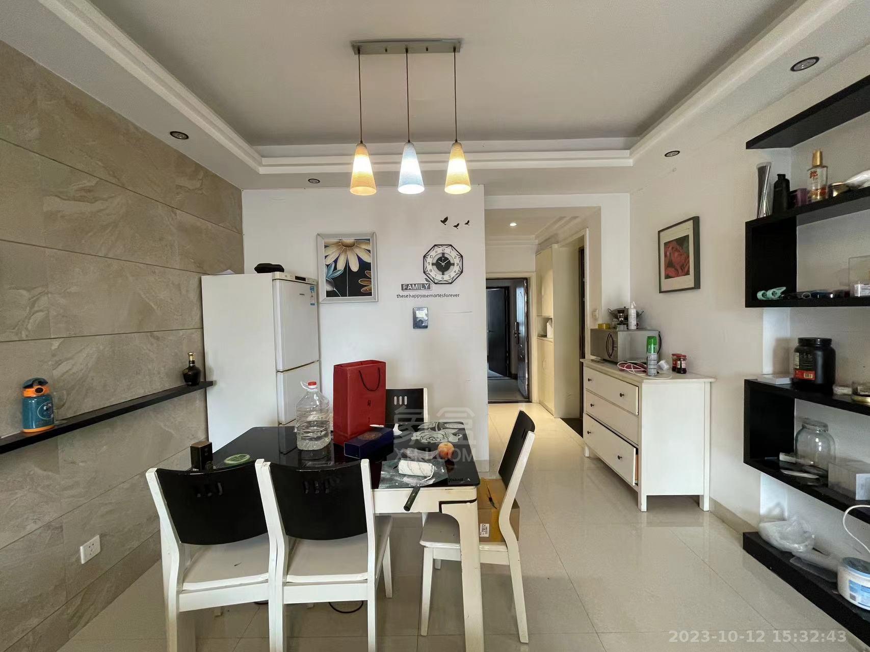 泰山公馆 2室2厅1卫 1700.0元/月 泰山公馆 2室2厅1卫 1700.0元/月室内图