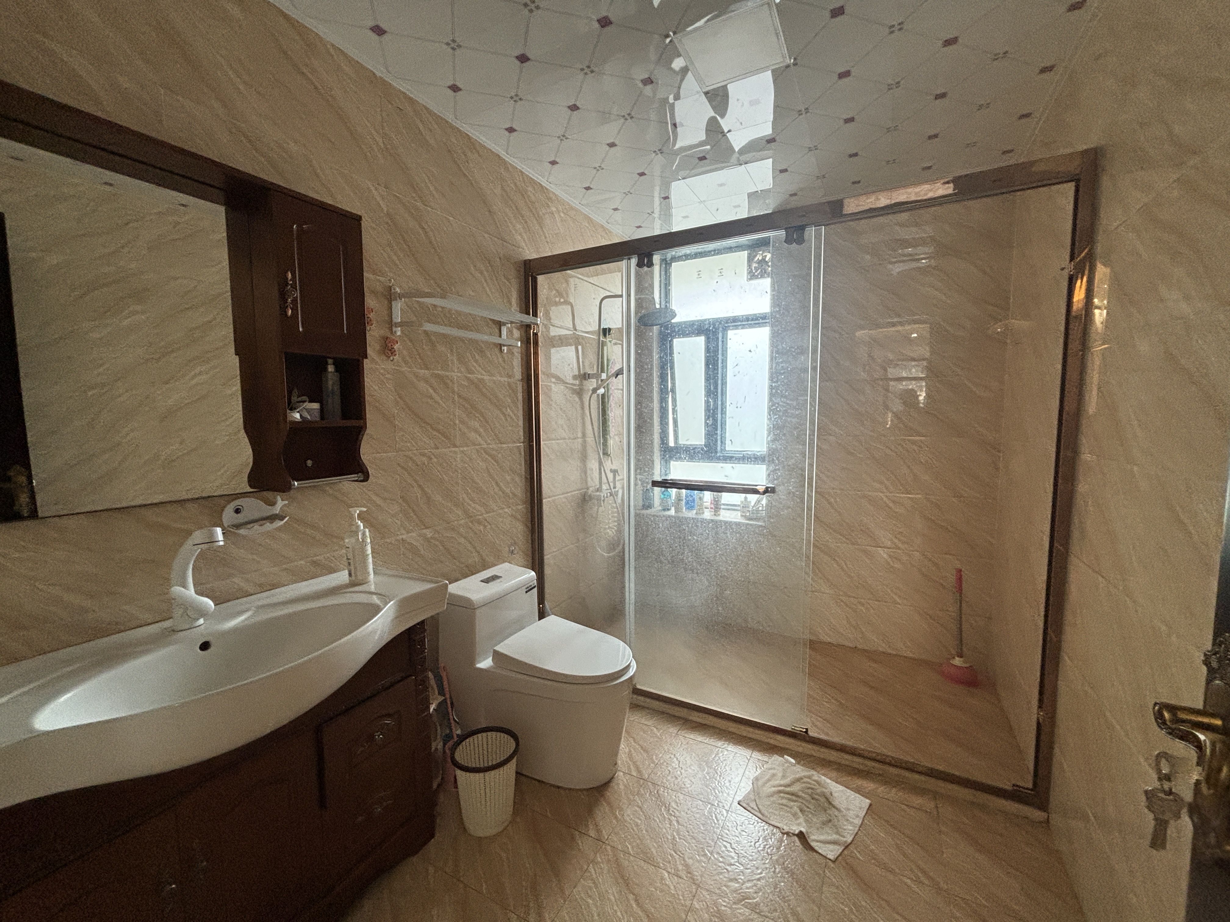 美源日月城  5室2厅2卫    566.0万 美源日月城  5室2厅2卫    566.0万室内图