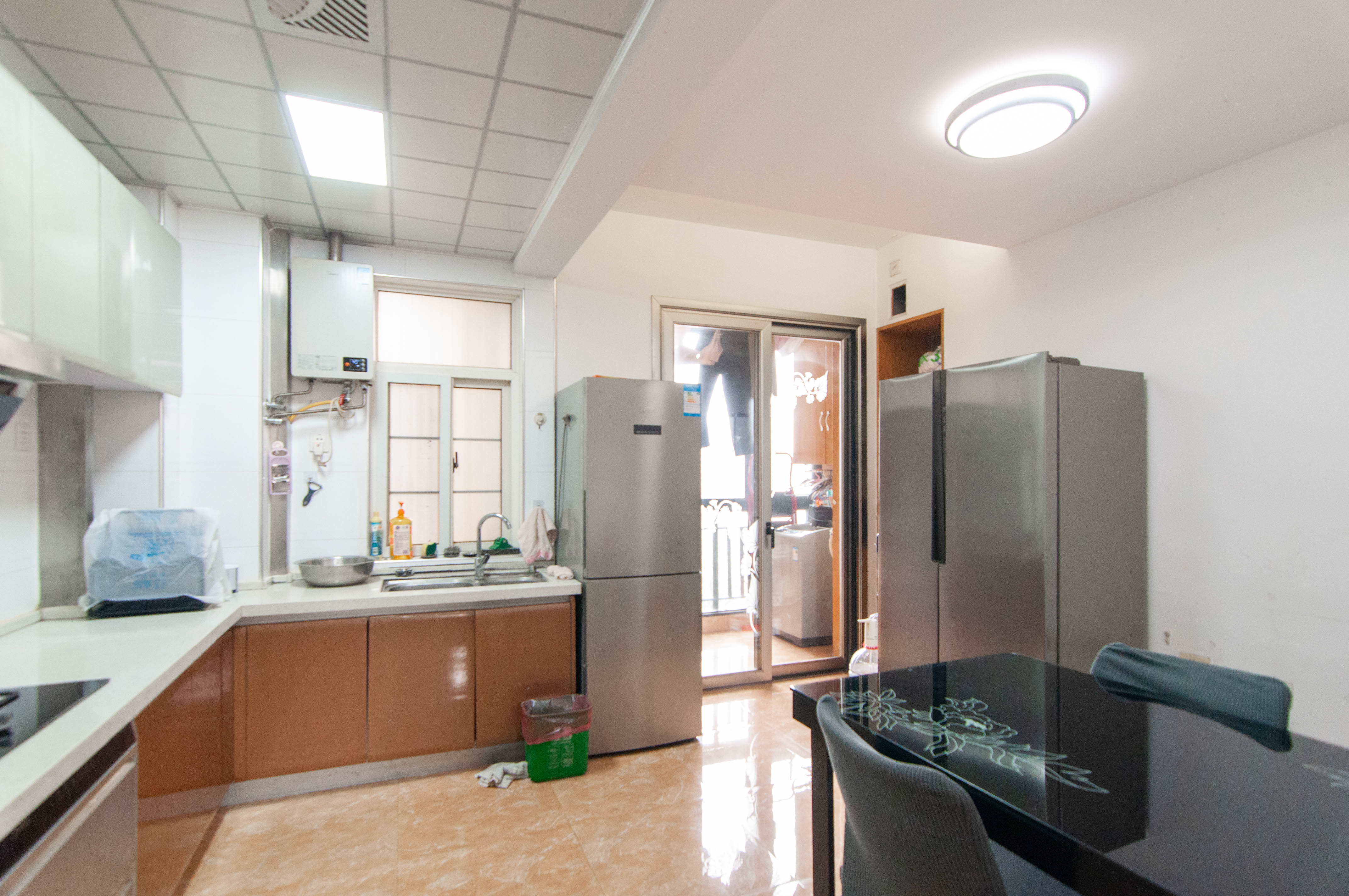 沁园春御院  3室2厅2卫    116.0万 沁园春御院  3室2厅2卫    116.0万厨房