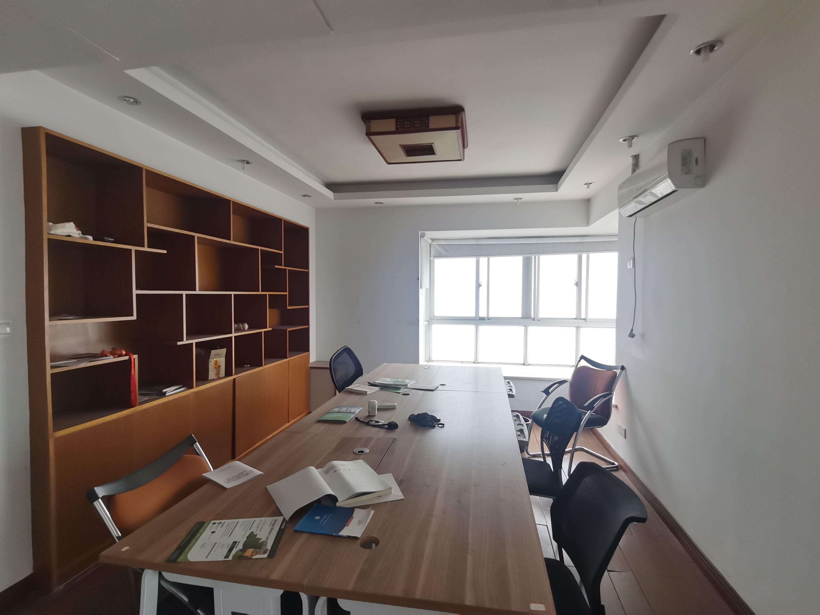 华雅花园 5室1厅1卫 6500.0元/月 华雅花园 5室1厅1卫 6500.0元/月室内图