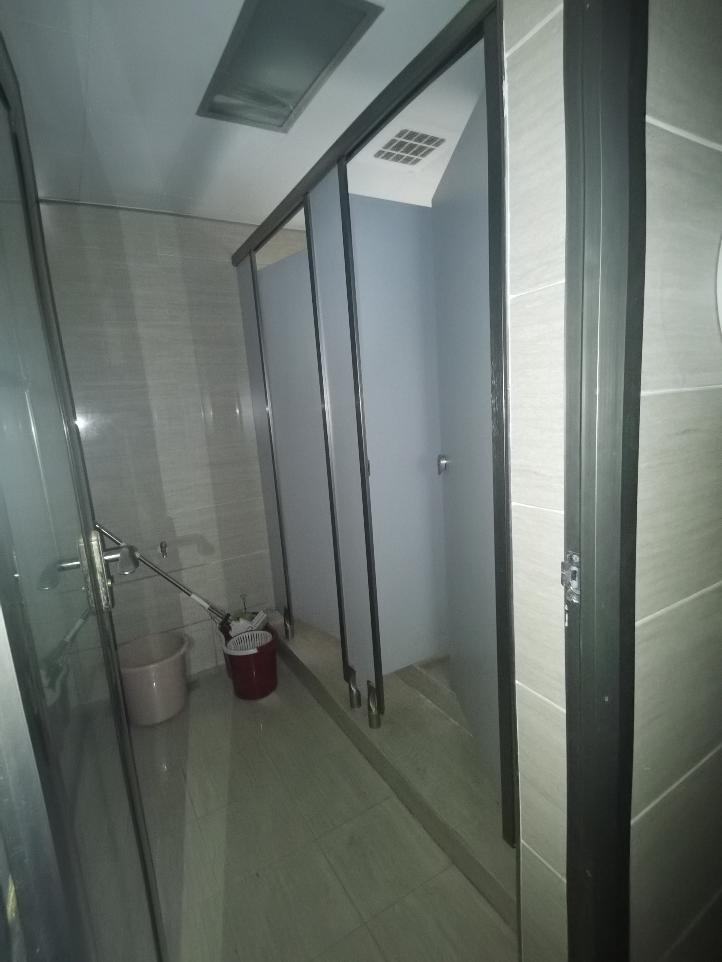 华雅花园 5室1厅1卫 6500.0元/月 华雅花园 5室1厅1卫 6500.0元/月室内图